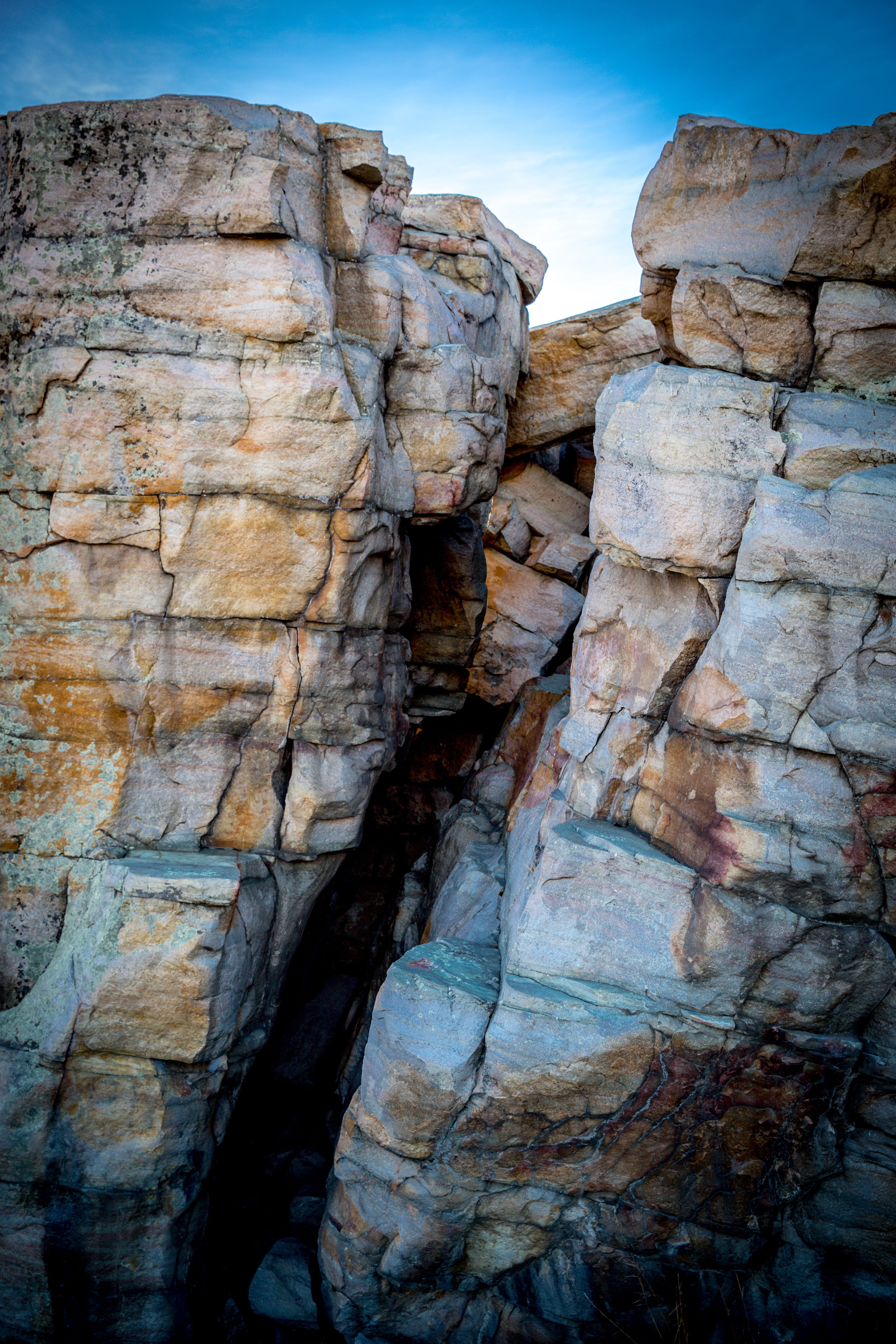 cliff, nature, rock face, low angle view, land, solid, stone, natural, travel destinations, beauty in nature, outdoors, hiking, outdoor, landscape, rock - Object, Phone HD Wallpaper