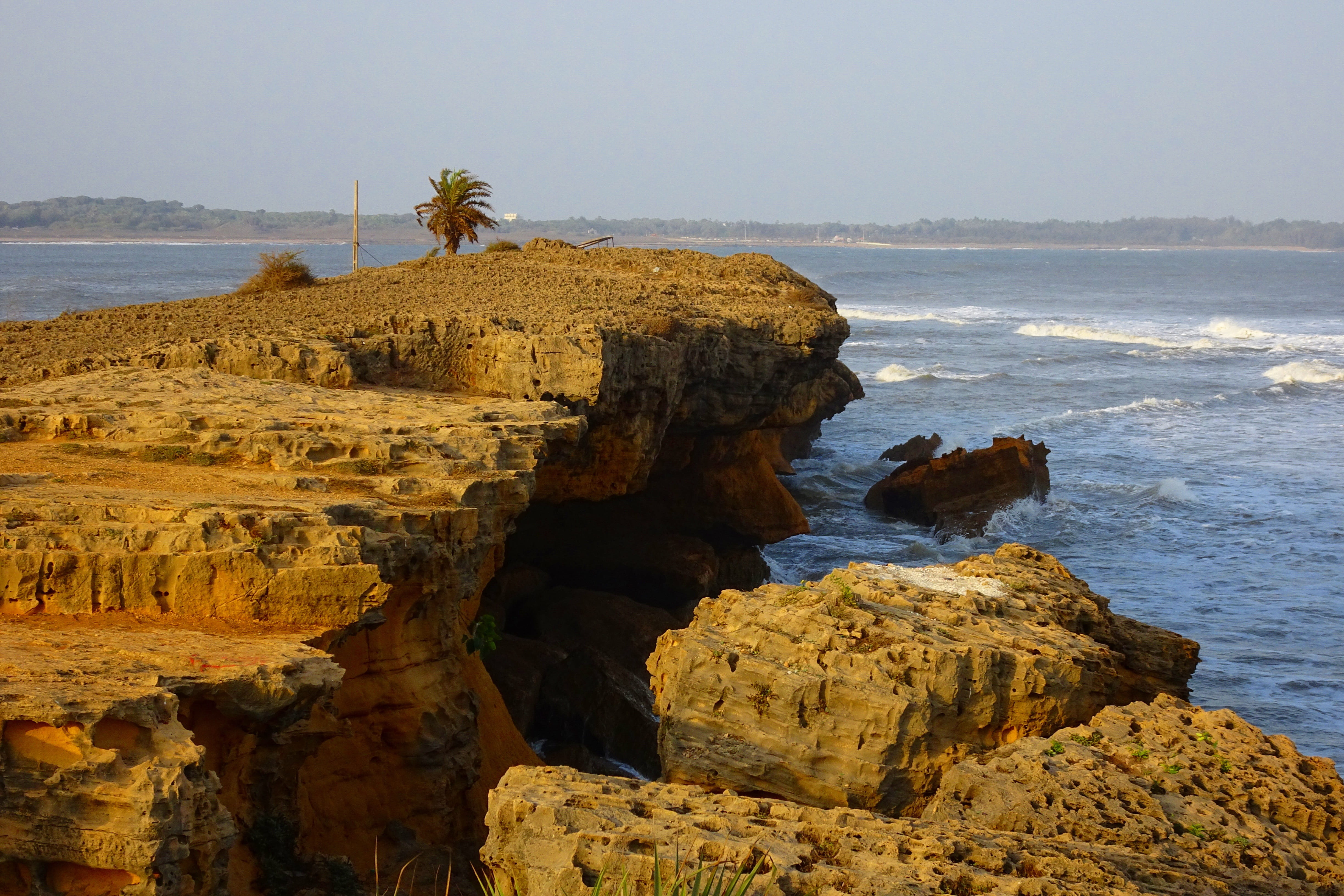 tranquility, india, Landscape, rocky coastline, outdoors, Rock, arabian, nature, land, solid, Coastline, seascape, Sea, beach, cliff, rocky, craggy, scenic, HD Wallpaper