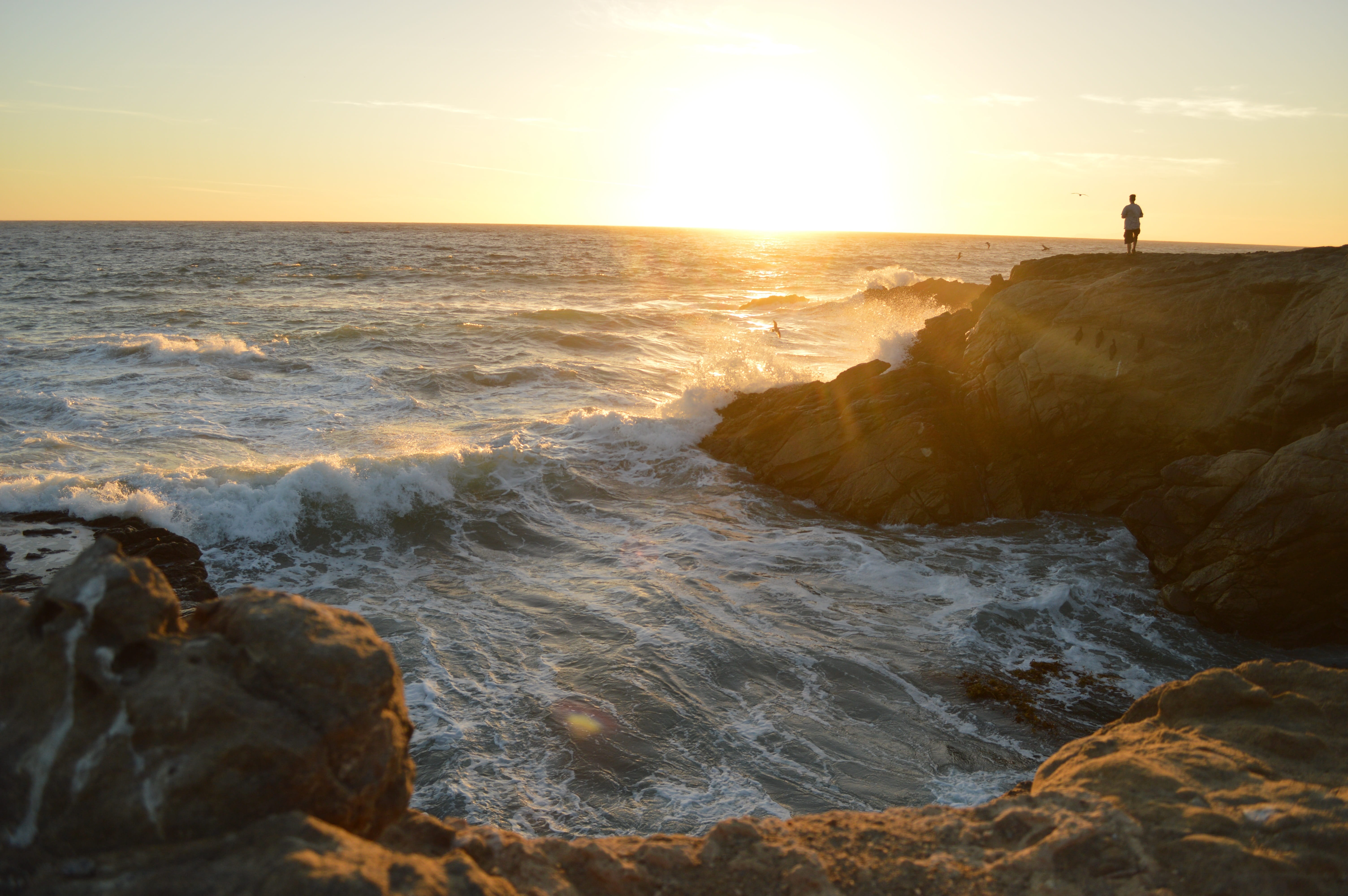 sunlight, motion, non-urban scene, 5K, sport, horizon over water, rocks, water, horizon, rock, scenics - nature, nature, rock - object, evening, splash, HD Wallpaper
