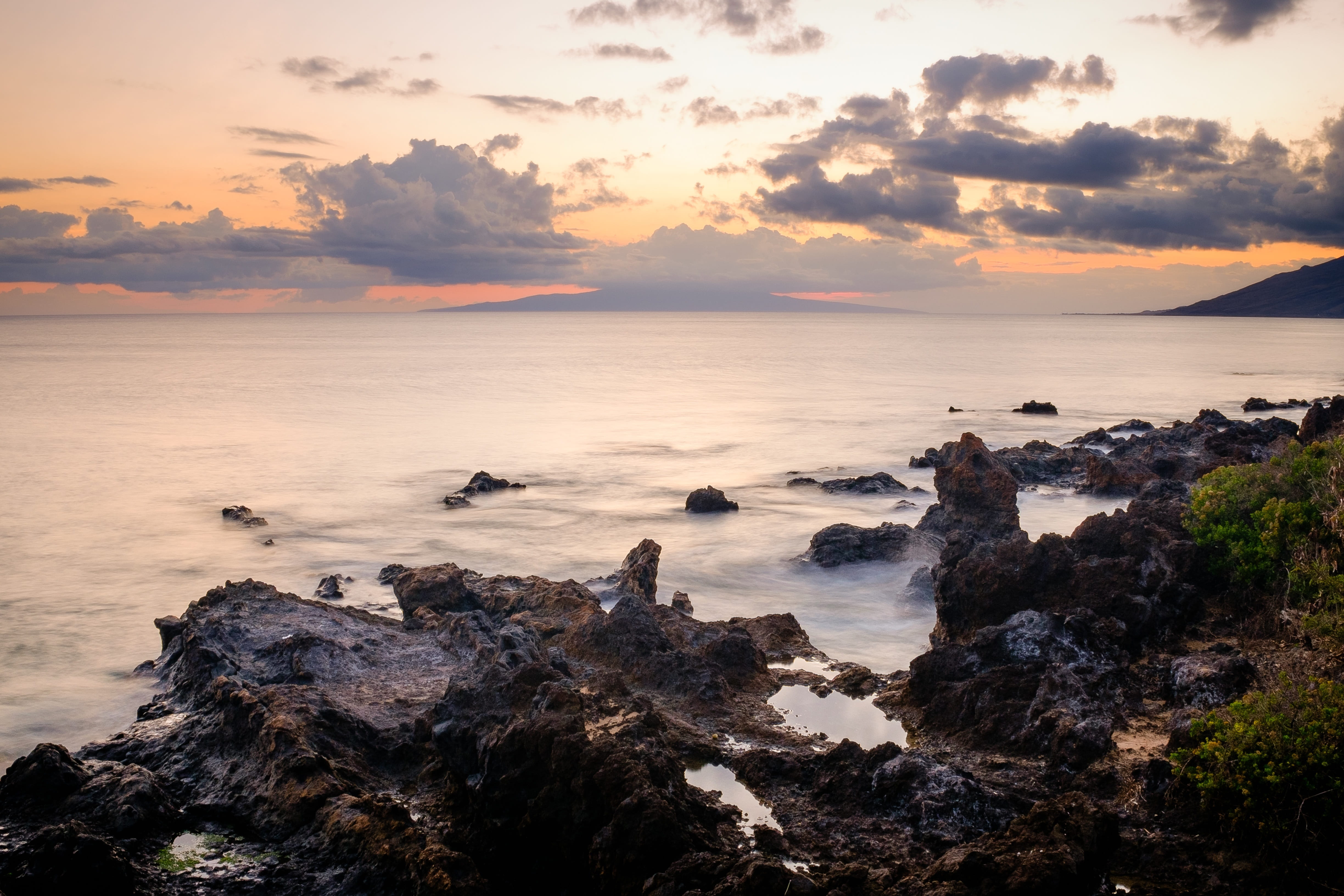 outdoor, tranquility, idyllic, cloud - sky, beauty in nature, horizon, scene, tranquil scene, no people, nature, rock - object, horizon over water, beach, HD Wallpaper