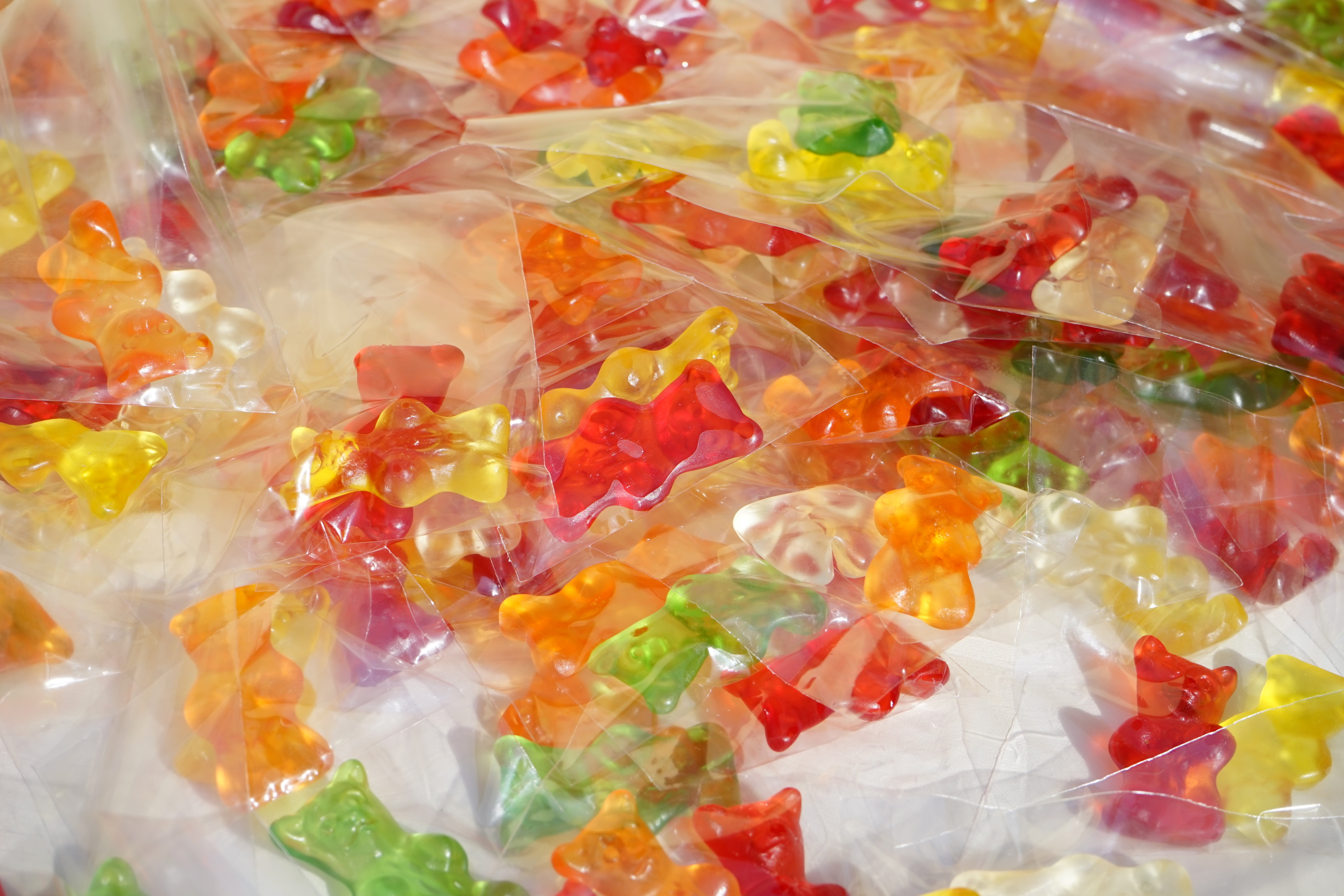 fruit jelly, large group of objects, sachets, temptation, indoors, nibble, market, backgrounds, bear, delicious, mitbringsel, still life, plastic, gummibärchen, HD Wallpaper
