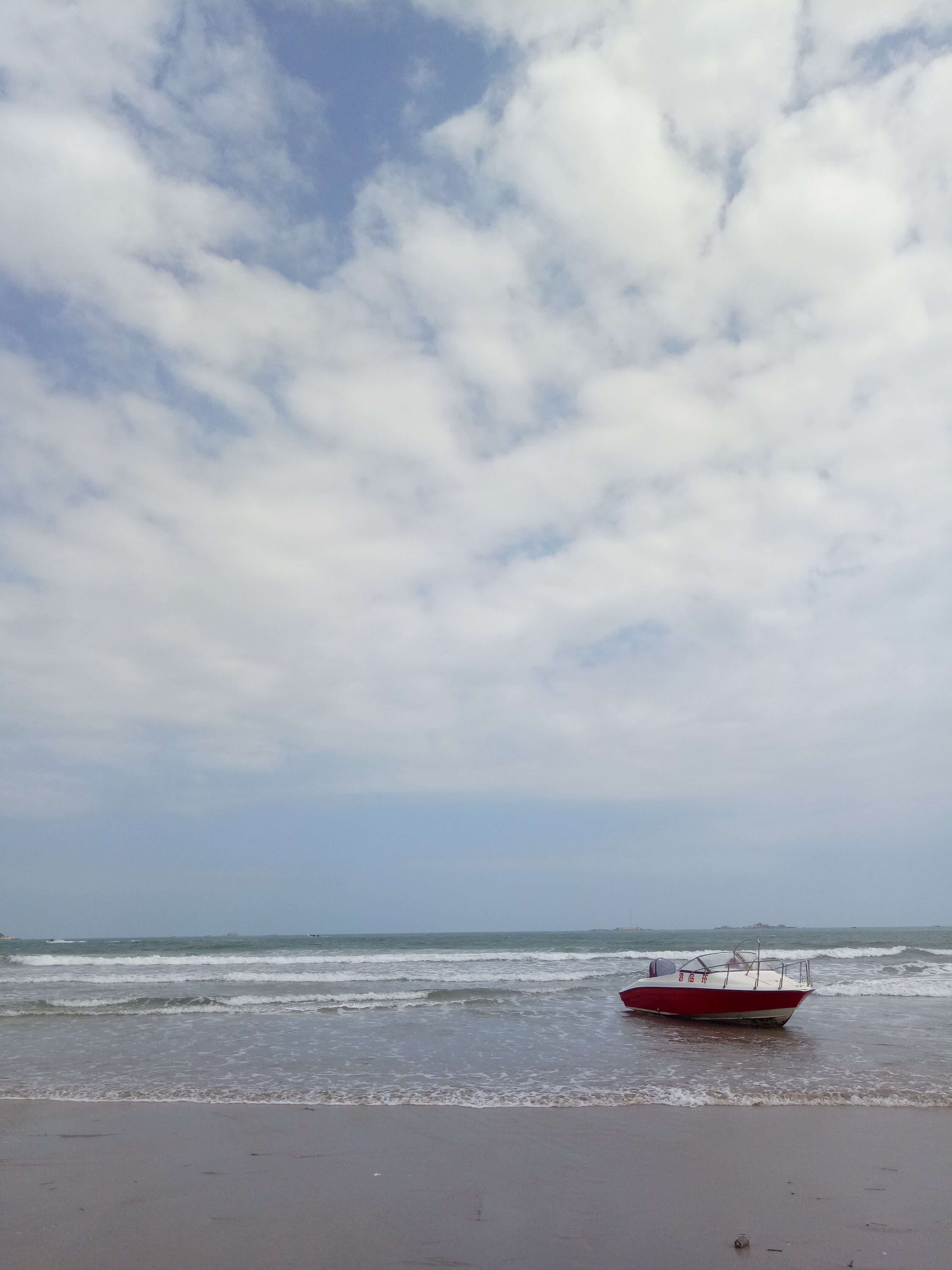 beauty in nature, horizon, outdoors, emerald bay, anchored, sand, nautical vessel, tranquil scene, fujian, tranquility, mode of transportation, cloud - sky, Phone HD Wallpaper