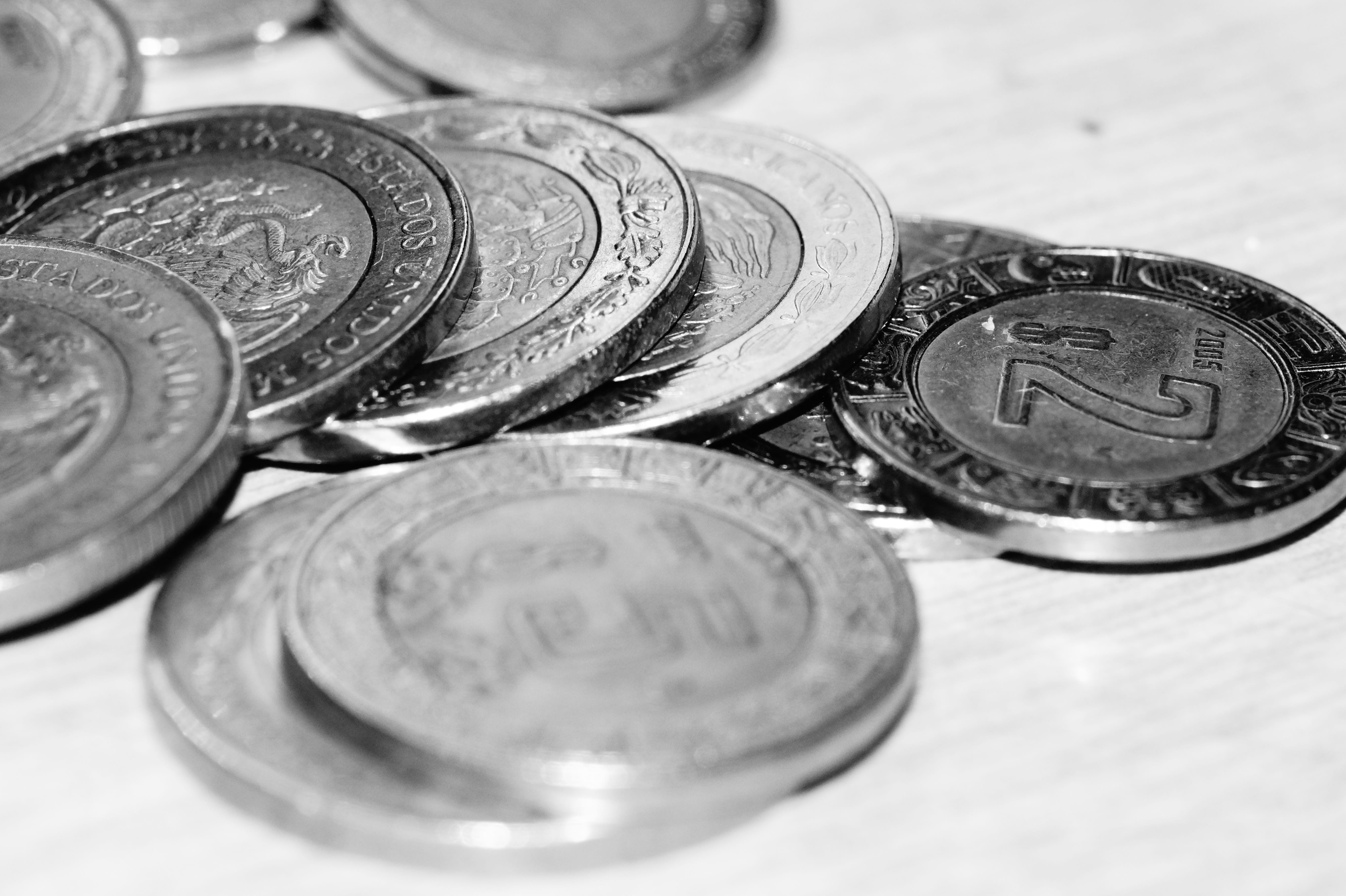 wealth, mexican pesos, high angle view, finance, coins, no people, indoors, still life, economy, focus on foreground, metal, currency, mexico, coin, western script, HD Wallpaper