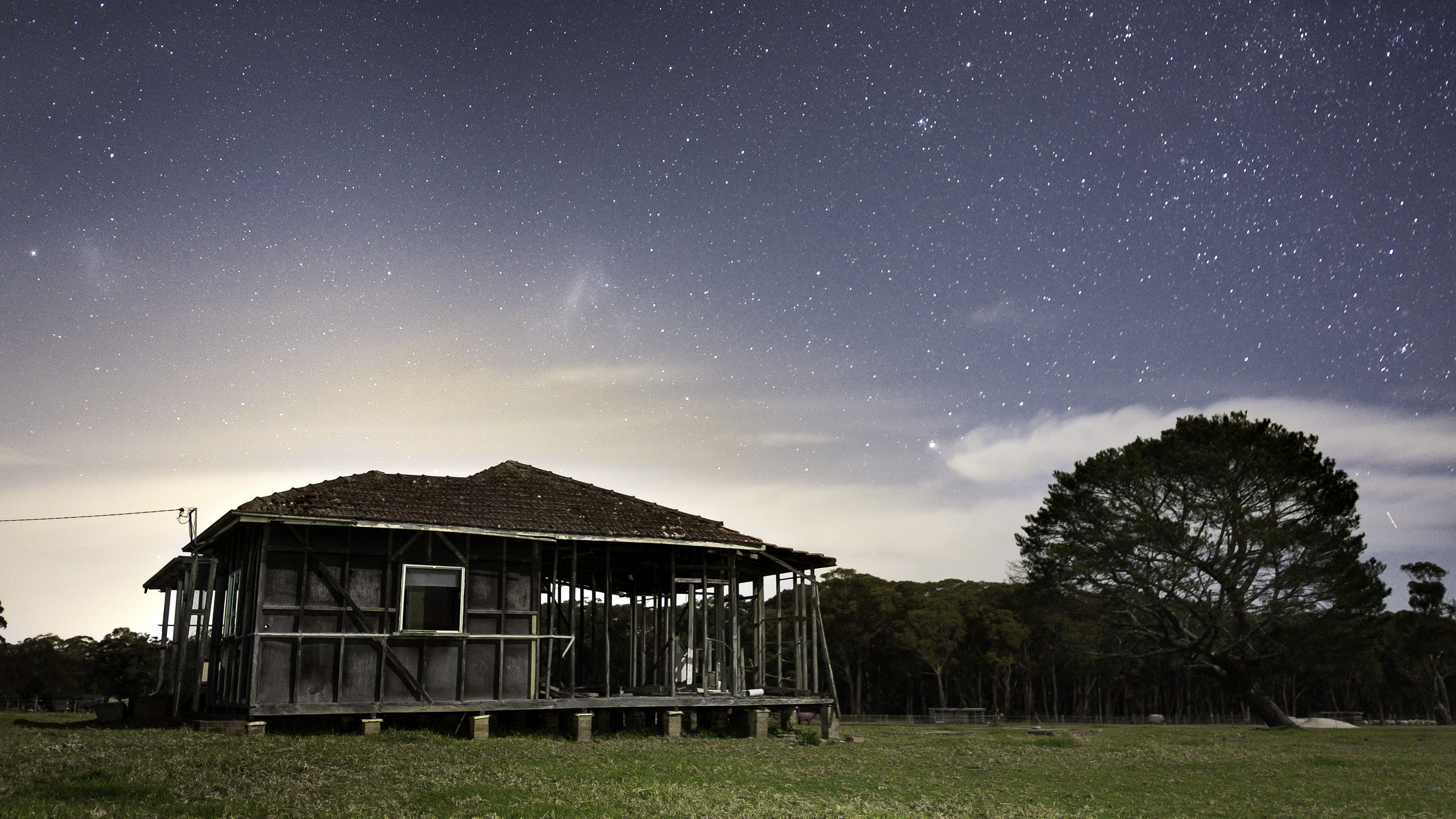 gray, blue, nature, grass, built structure, plant, near, tree, shed, sky, wooden, stars, land, landscape, beauty in nature, 2K, field, building, house, HD Wallpaper