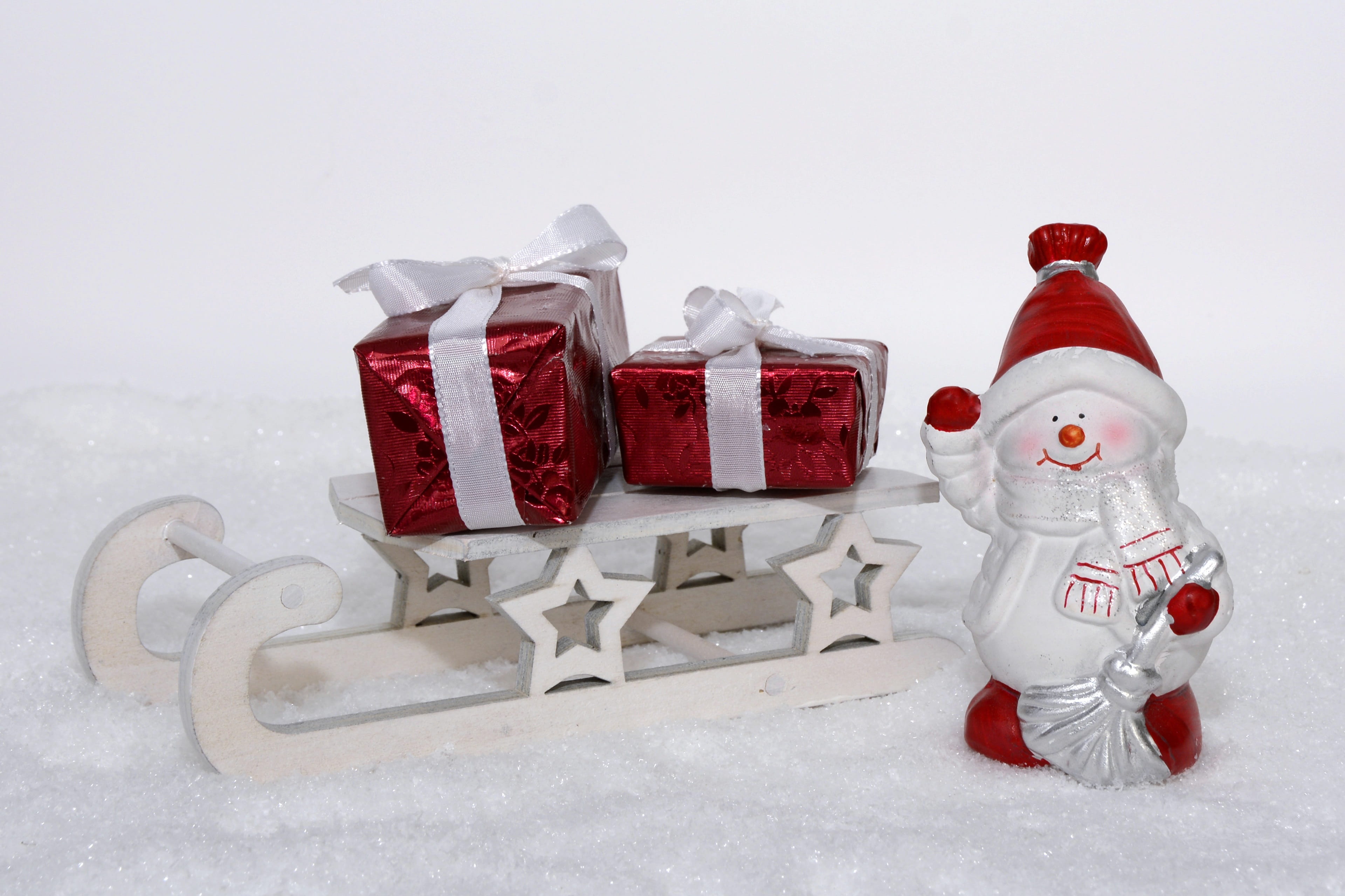 christmas present, near, christmas, advent, santa claus, christmas time, text, christmas decorations, snow man, snow, santa hat, give away, gift box, wood, HD Wallpaper