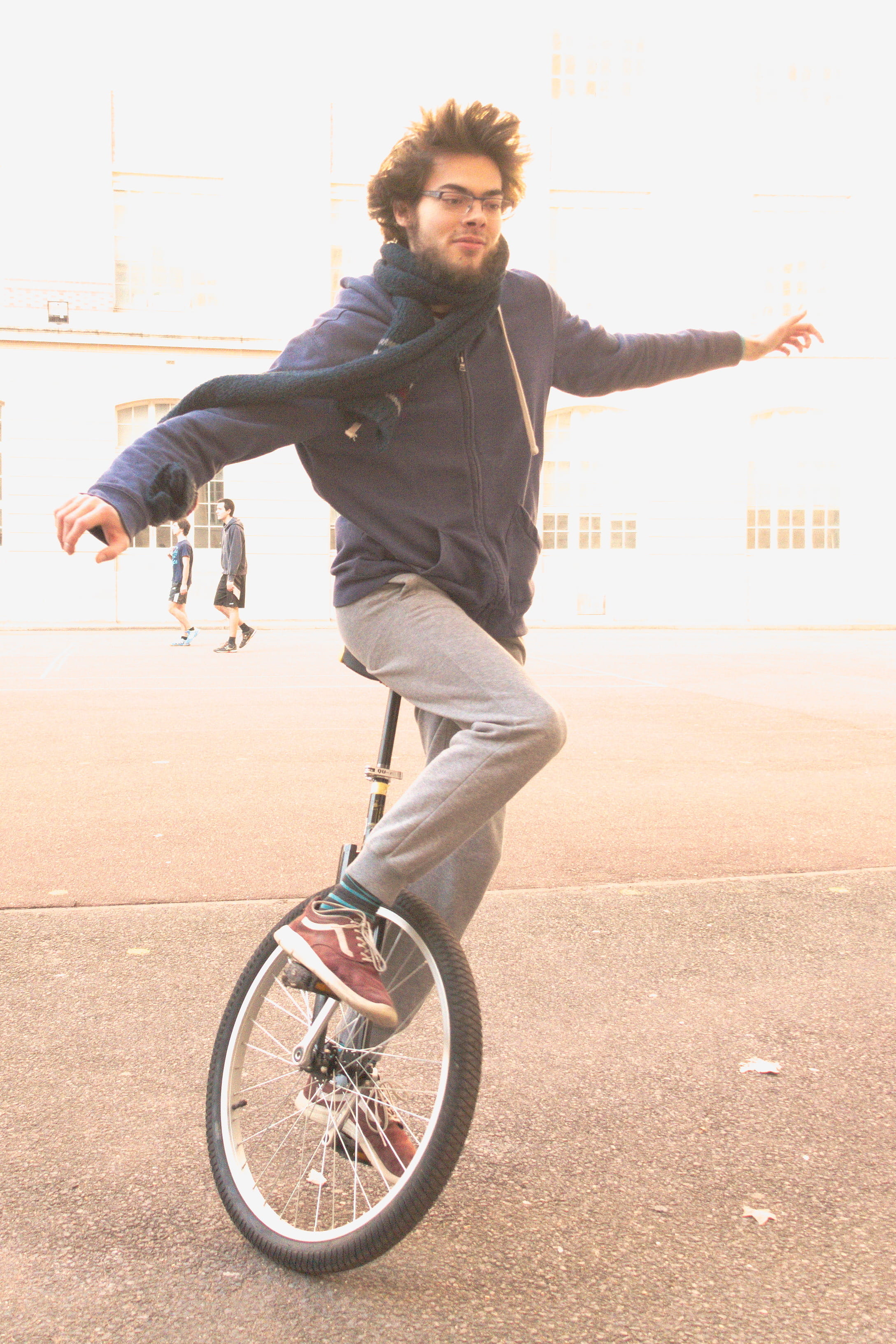 full length, real people, cycle, city, outdoors, balance, ride, lifestyles, unicycle, equilibrium, young adult, human arm, young men, 2K, smiling, portrait, Phone HD Wallpaper