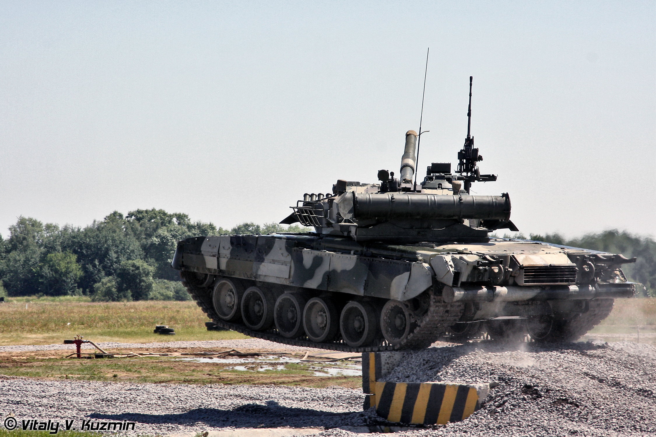 1080P, cannon, military training, transportation, tank, weapon, government, armored Vehicle, polygon, motion, Russia, armed Forces, camouflage, clear sky, HD Wallpaper
