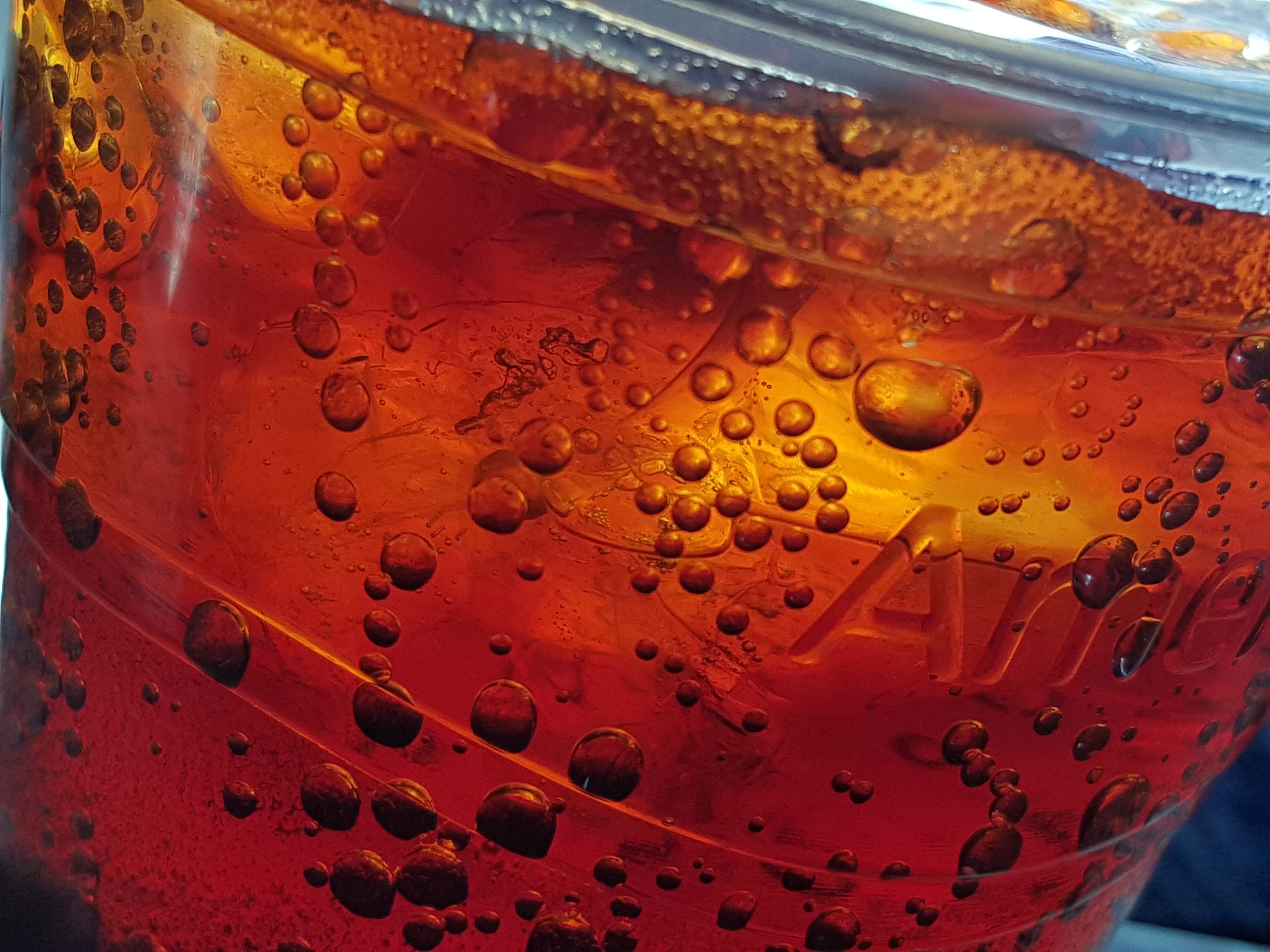 drinking, bar, close-up, food and drink, 4K, luxury, water, cold, household equipment, freshness, soda, Bubbles, bubble, beverage, wet, refreshment, Glass, HD Wallpaper