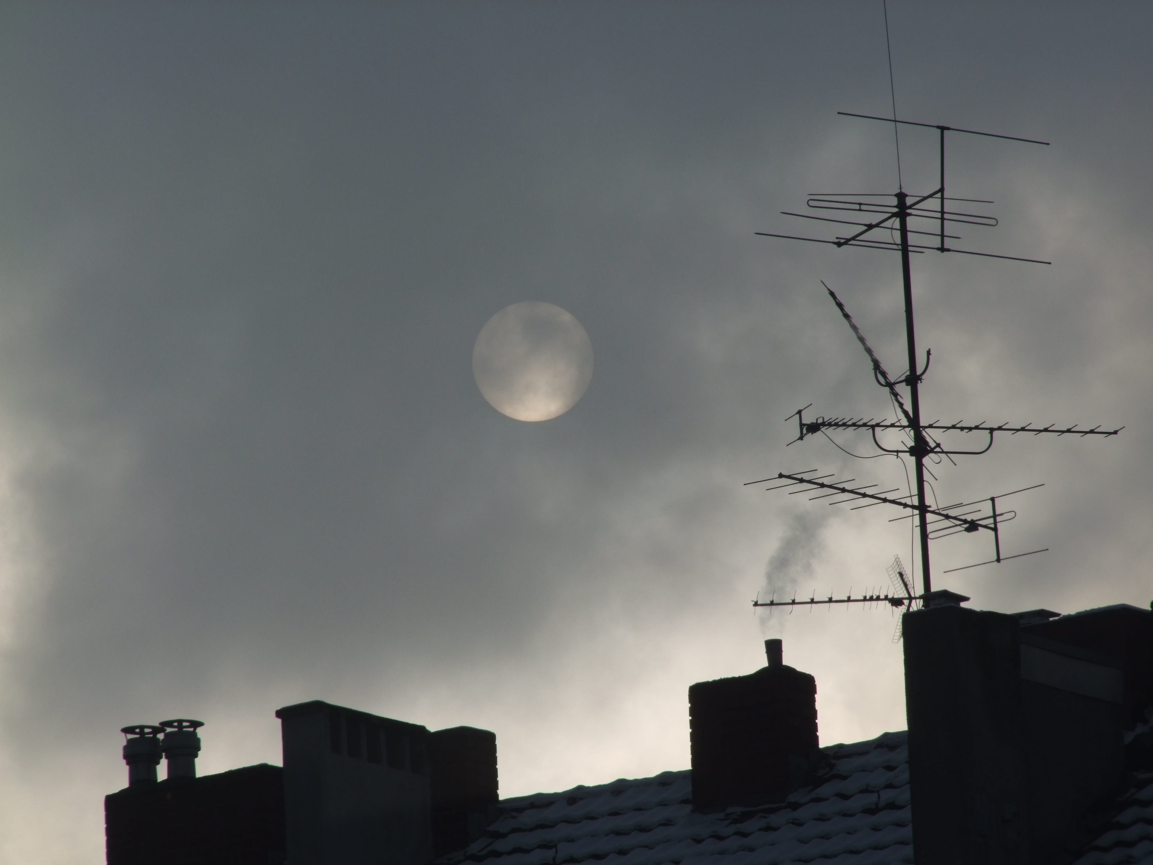 no people, house, Roof, smoke, lighting, tile, mystical, clouds, moonlight, outdated technology, moon, old, astronomy, sky, night sky, abendstimmung, architecture, HD Wallpaper