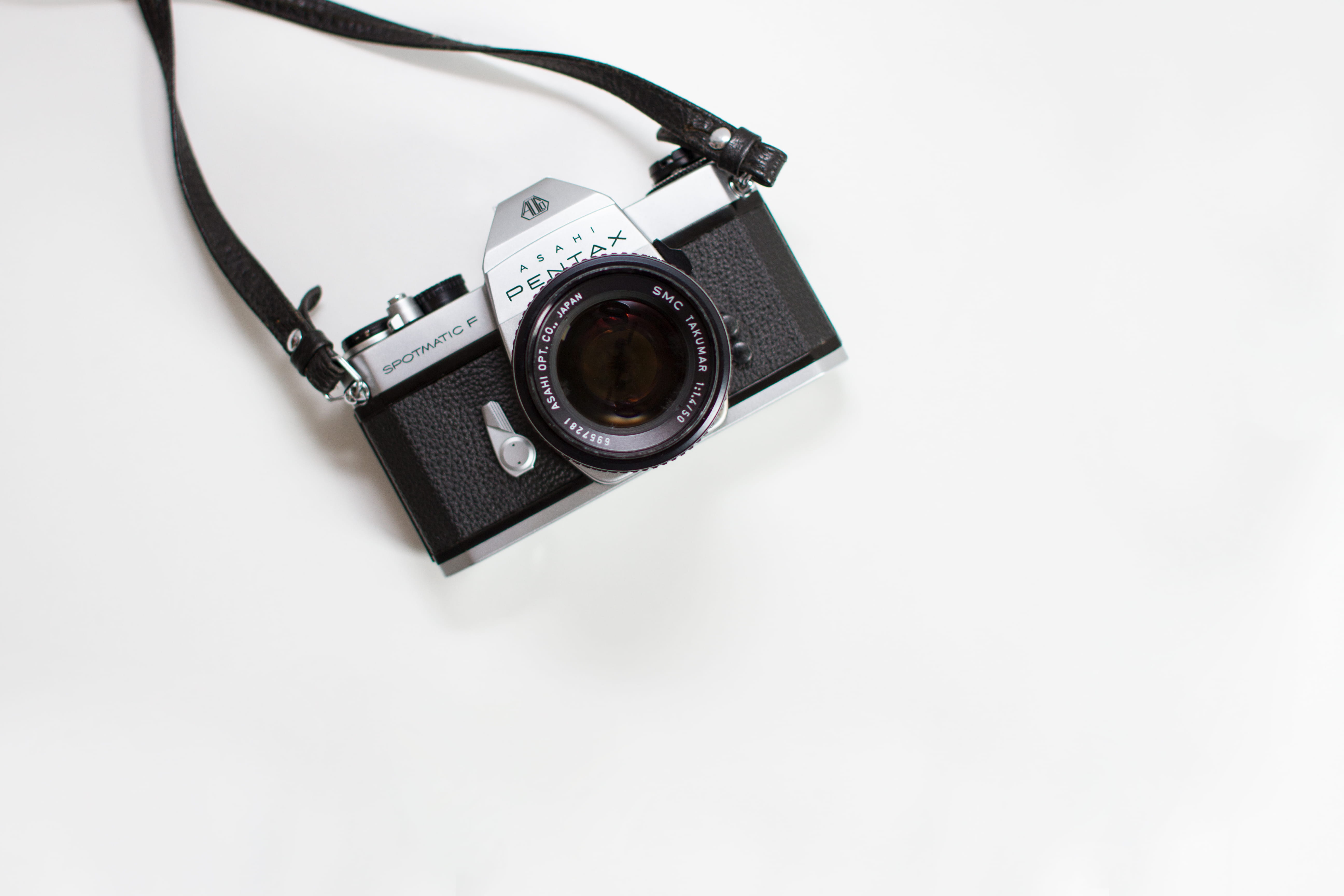 5K, closeup, optical Instrument, retro, old-fashioned, camera - Photographic Equipment, camera, asahi, no People, lens - Optical Instrument, topdown, gear, HD Wallpaper