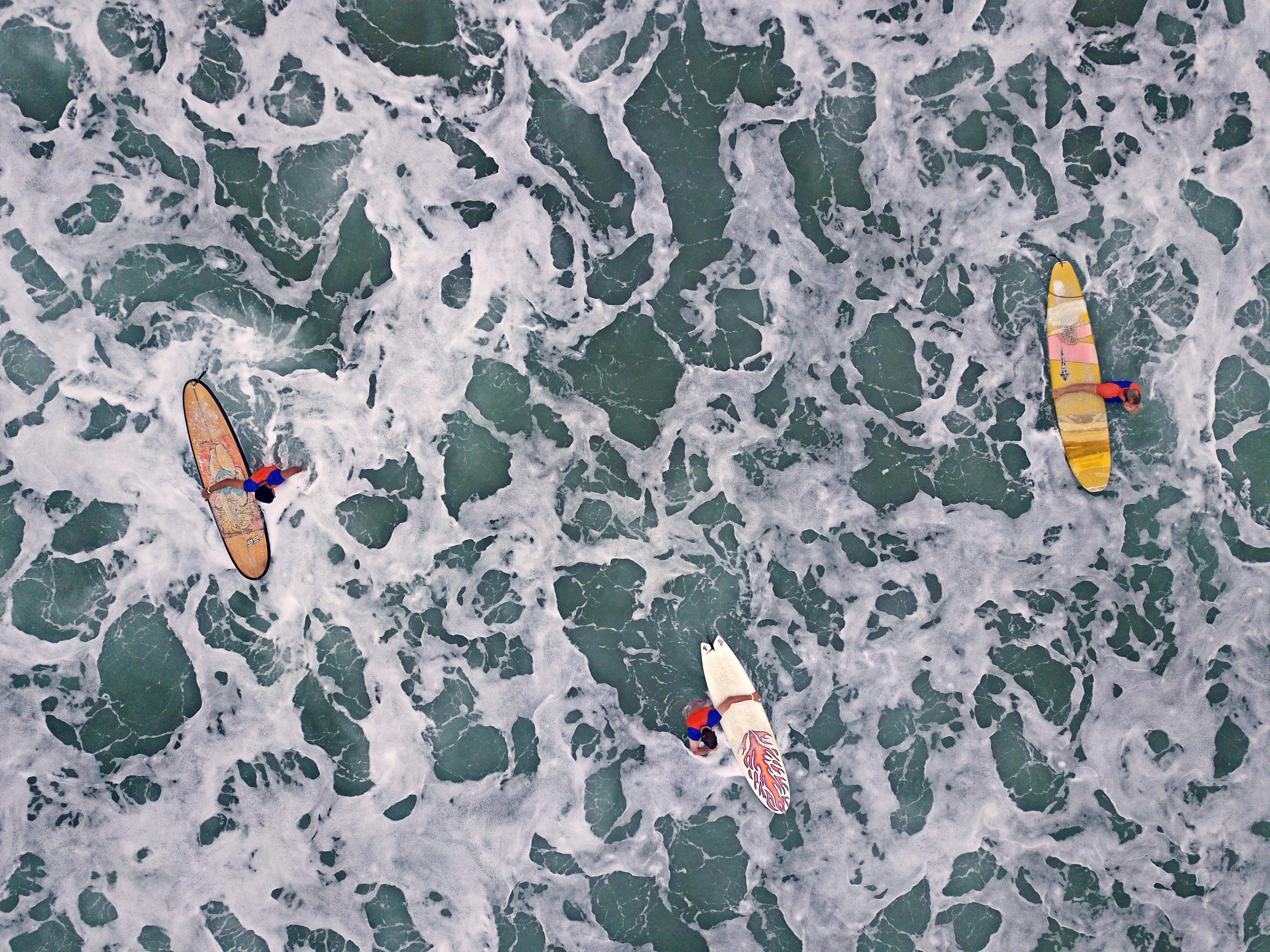sea, carrying, day, lifestyles, surfing, green, foam, real people, adventure, leisure activity, aerial, aquatic sport, view, inflatable, drone view, people, HD Wallpaper