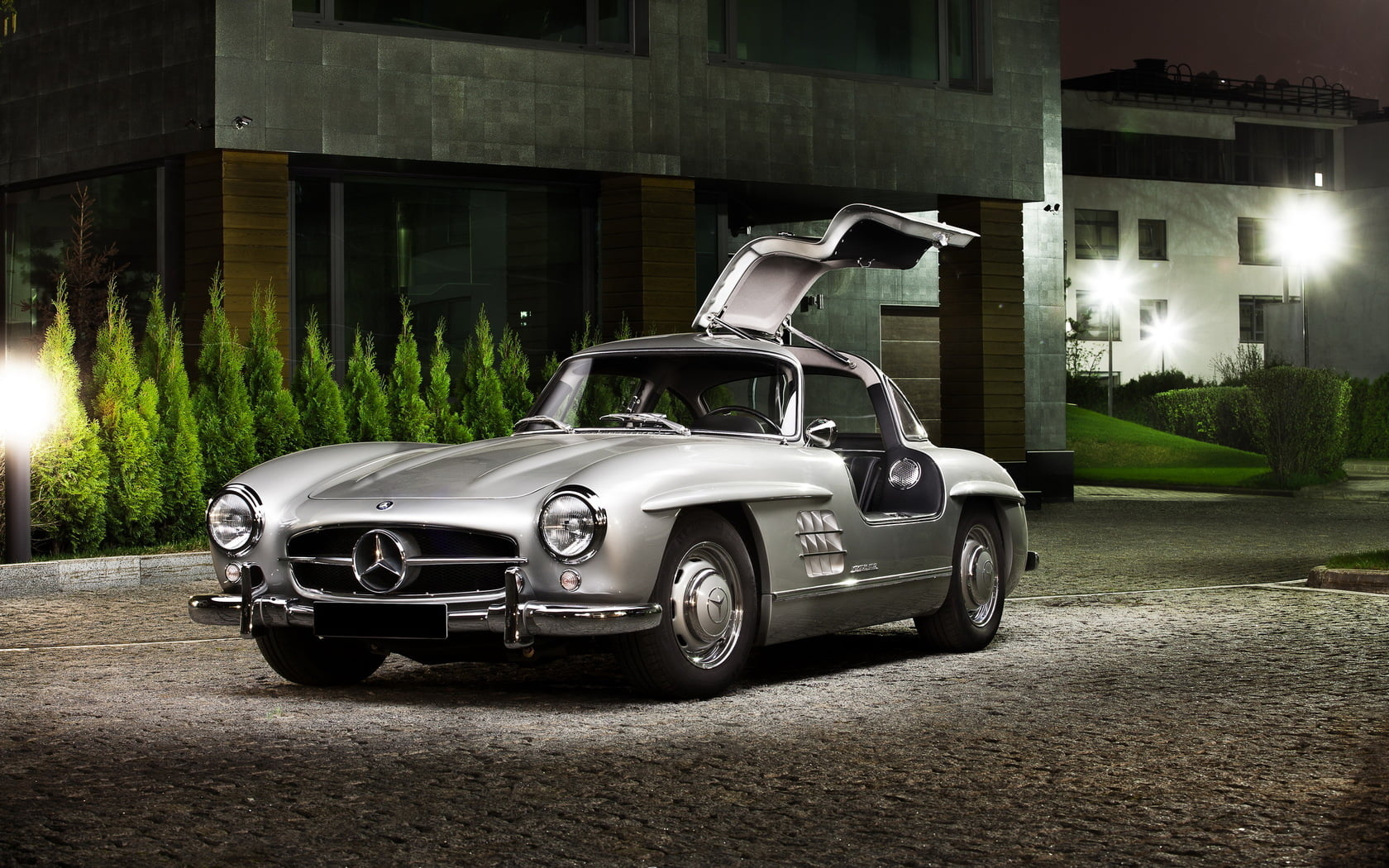 sls, building exterior, amg, parking, luxury, vintage car, gullwing, benz, classic, 720P, silver, motor vehicle, transportation, city, outdoors, retro styled, HD Wallpaper