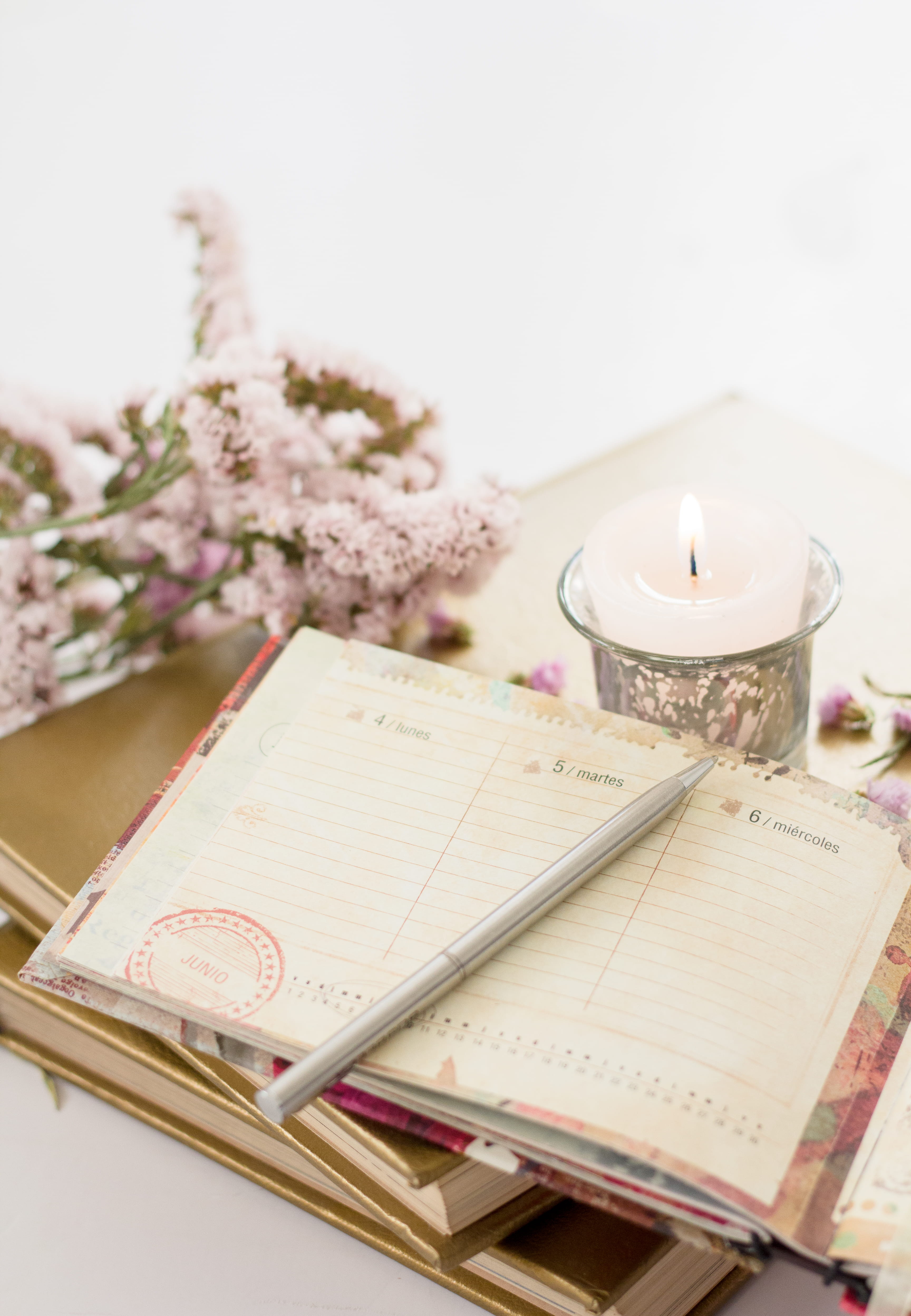 journal, candle, 4K, calendar, productivity, gray, christmas, table, lifestyle, to plan, no People, planner, closeup, holiday, ballpoint, plan, pen, foral, Phone HD Wallpaper