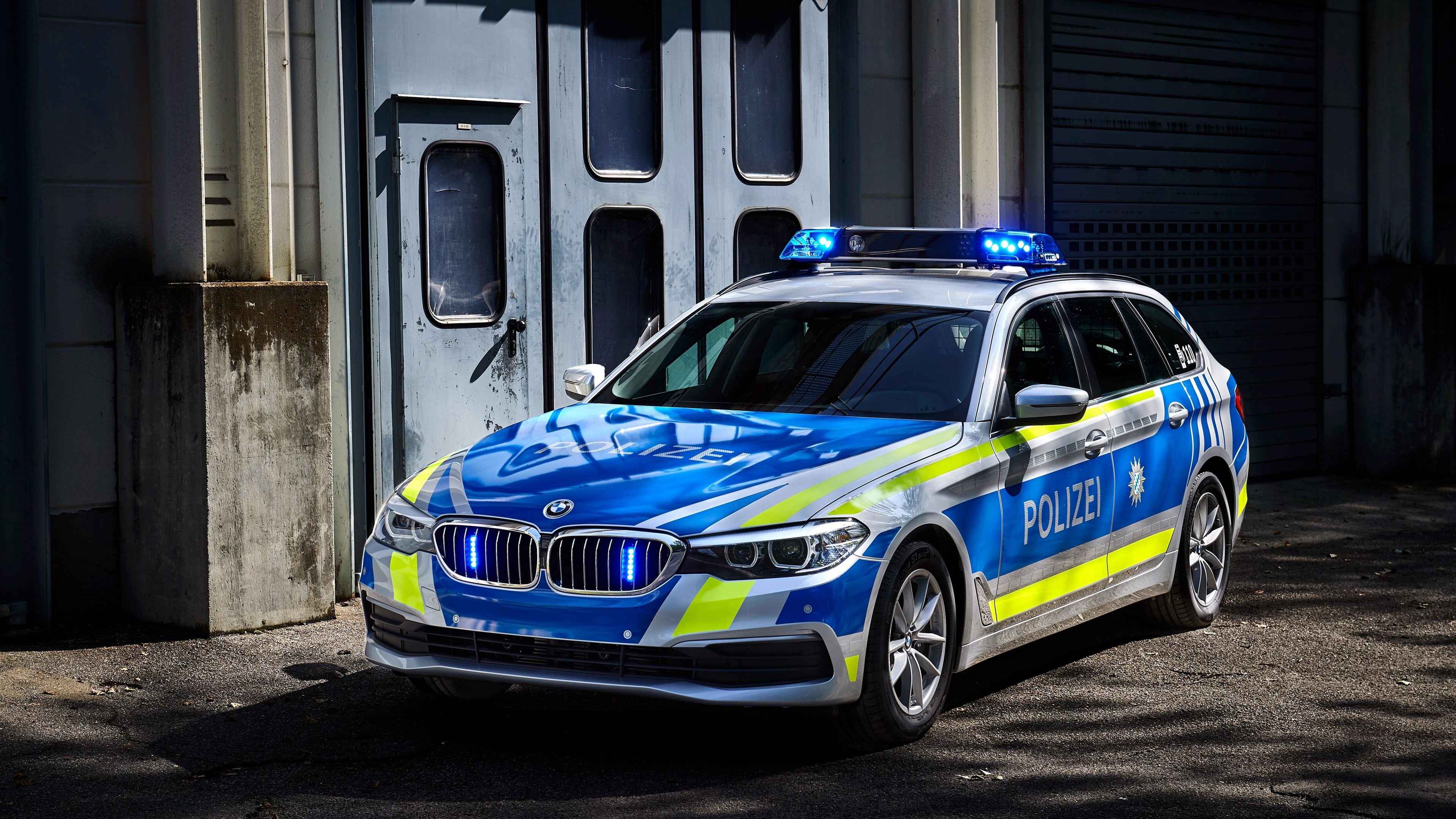BMW 530d xDrive, 4K, police, 4k, blue, white, bmw, sedan, car, cars 2017, HD Wallpaper