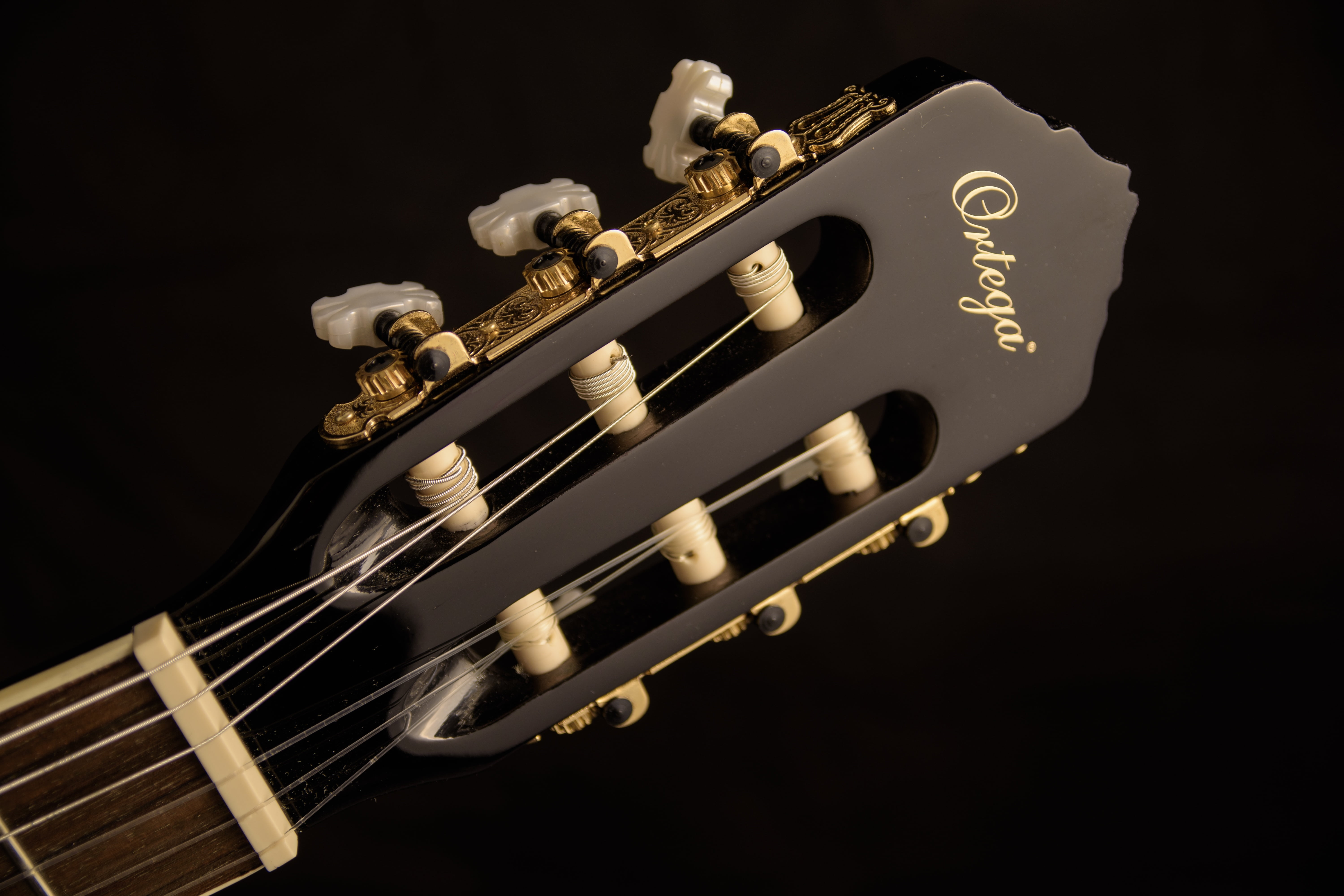 black background, acoustic guitar, pluck, arts culture and entertainment, classical music, 5K, bass guitar, eddy, rock music, artist, ortega, string, studio shot, HD Wallpaper