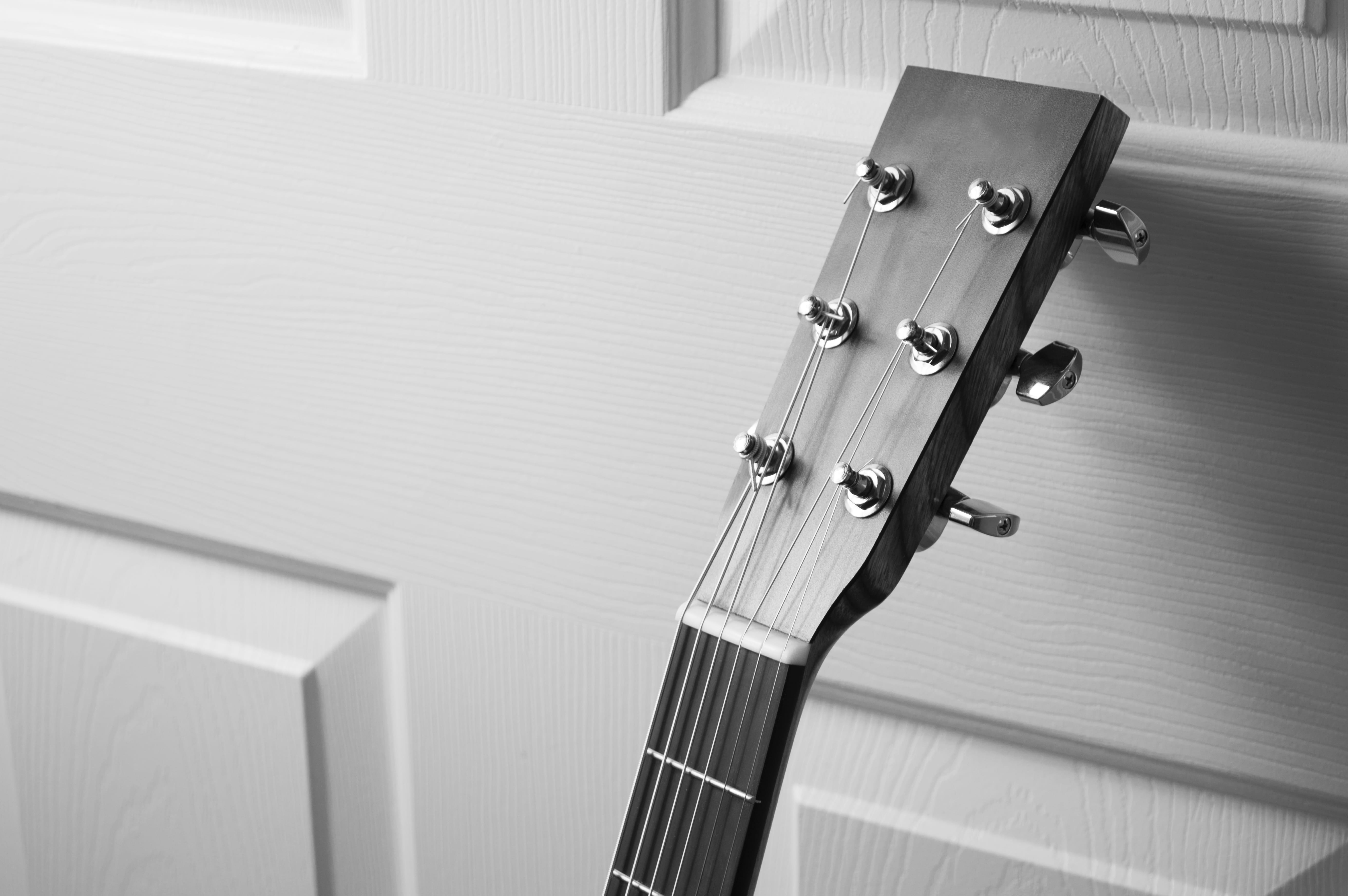 built structure, sunlight, metal, music, musical instrument string, guitar, string instrument, architecture, arts culture and entertainment, close-up, instrument, HD Wallpaper