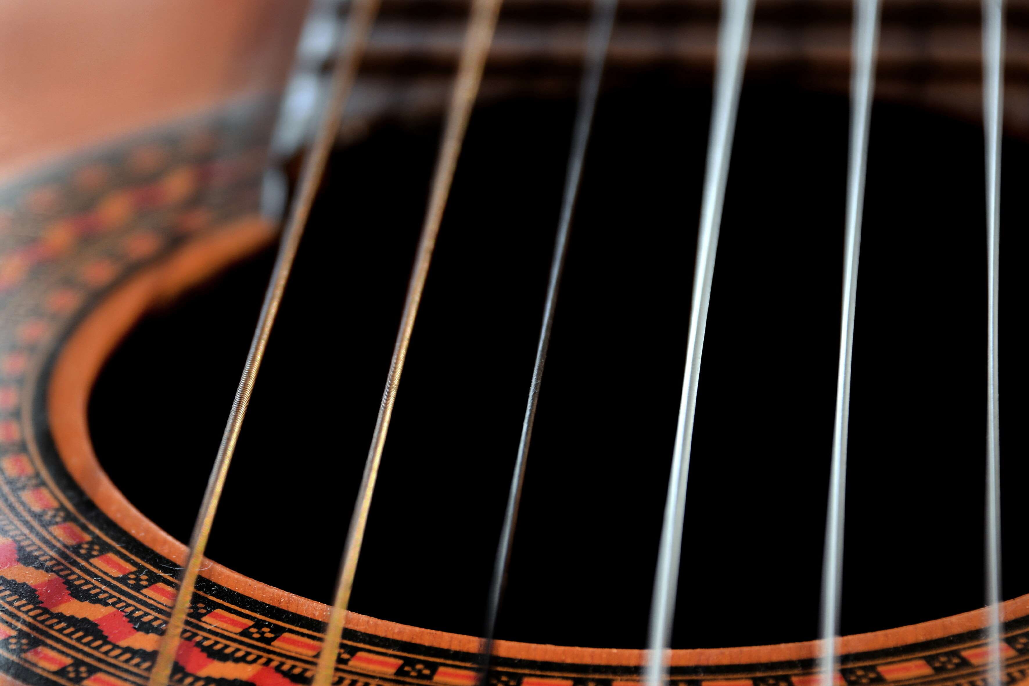 e guitar, musician, instruments, close-up, black background, string instrument, wood - material, classical music, violin, guitar, extreme close-up, guitarra, HD Wallpaper