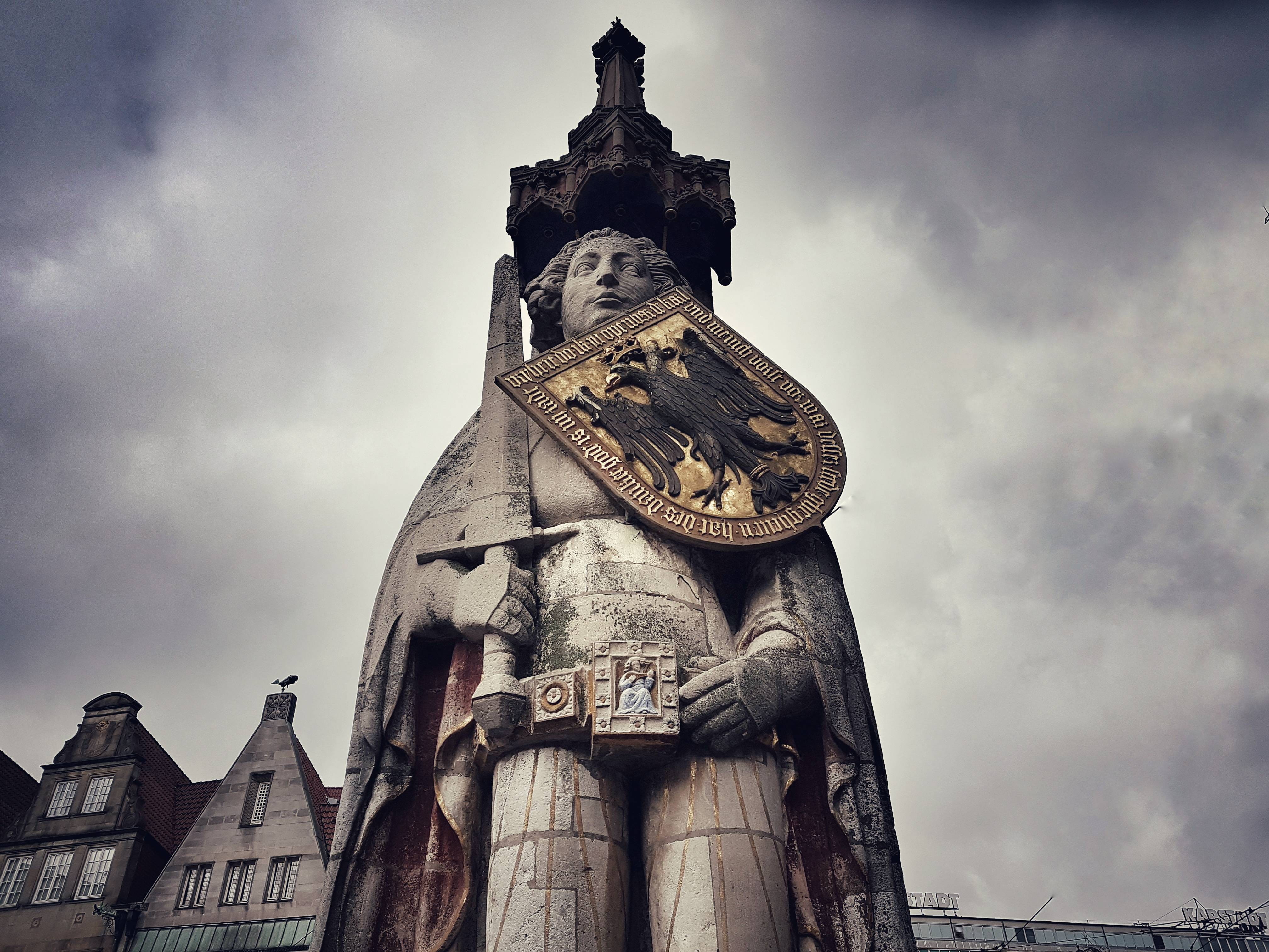 the past, roland, architecture, sculpture, art and craft, 4K, building exterior, city hall, human representation, platz, sky, cloud - sky, германия, clock, HD Wallpaper