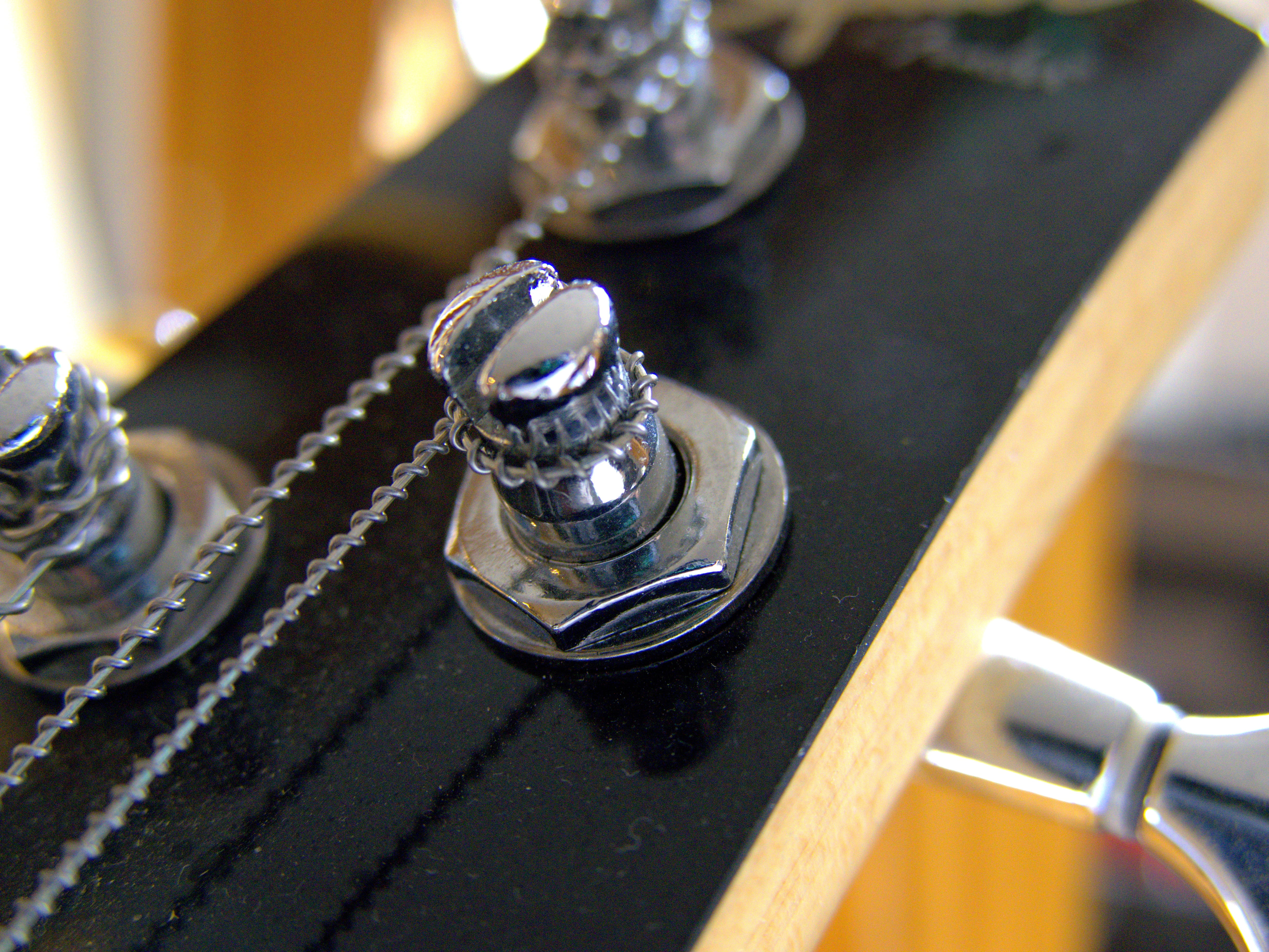 bass, stringed instrument, musical instrument, bass guitar, jewelry, strings, arts culture and entertainment, metal, guitar, no people, selective focus, HD Wallpaper