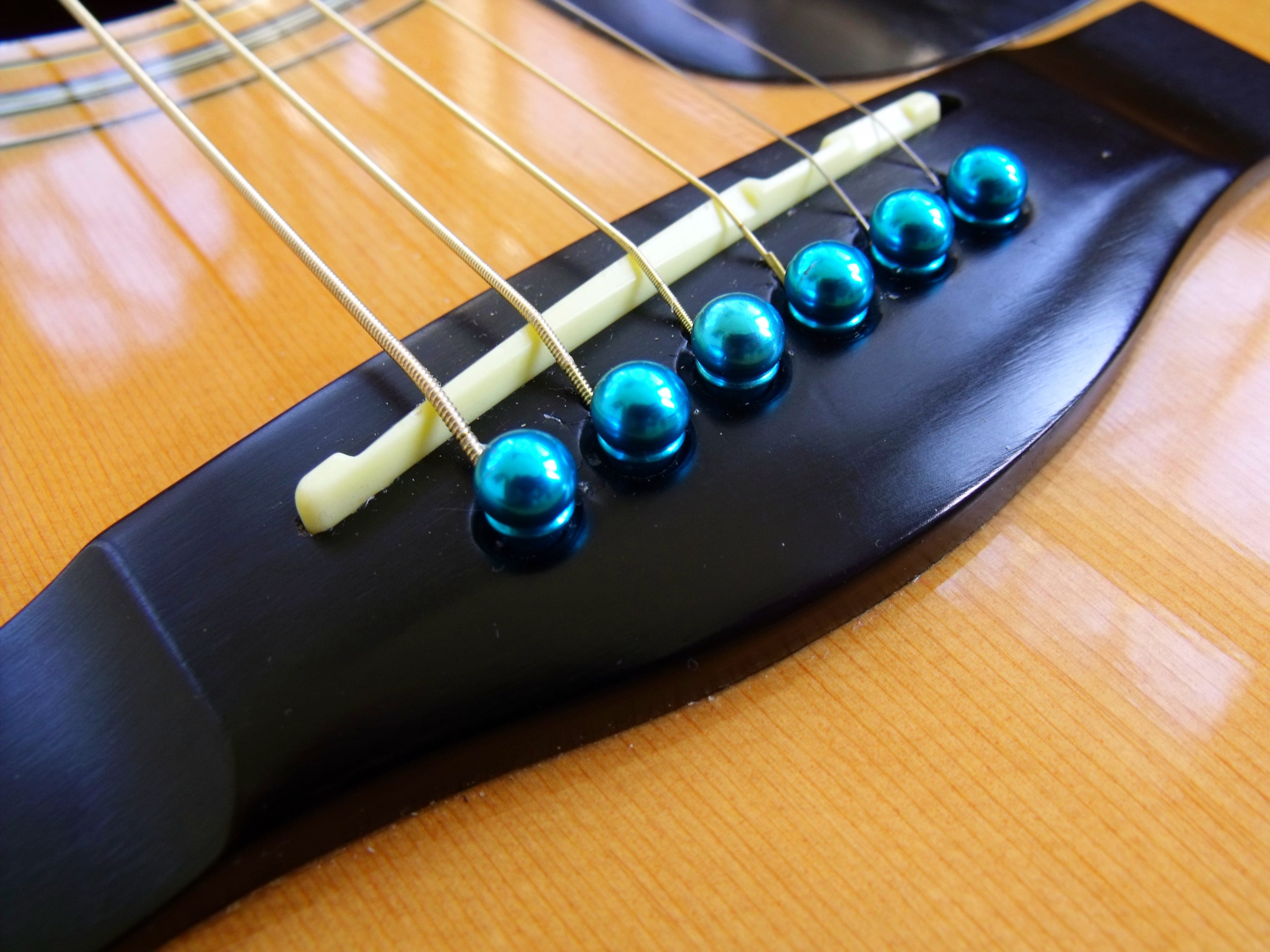 leisure activity, string instrument, 2K, arts culture and entertainment, acoustic, Acoustic, musical equipment, Strings, high angle view, leisure games, HD Wallpaper