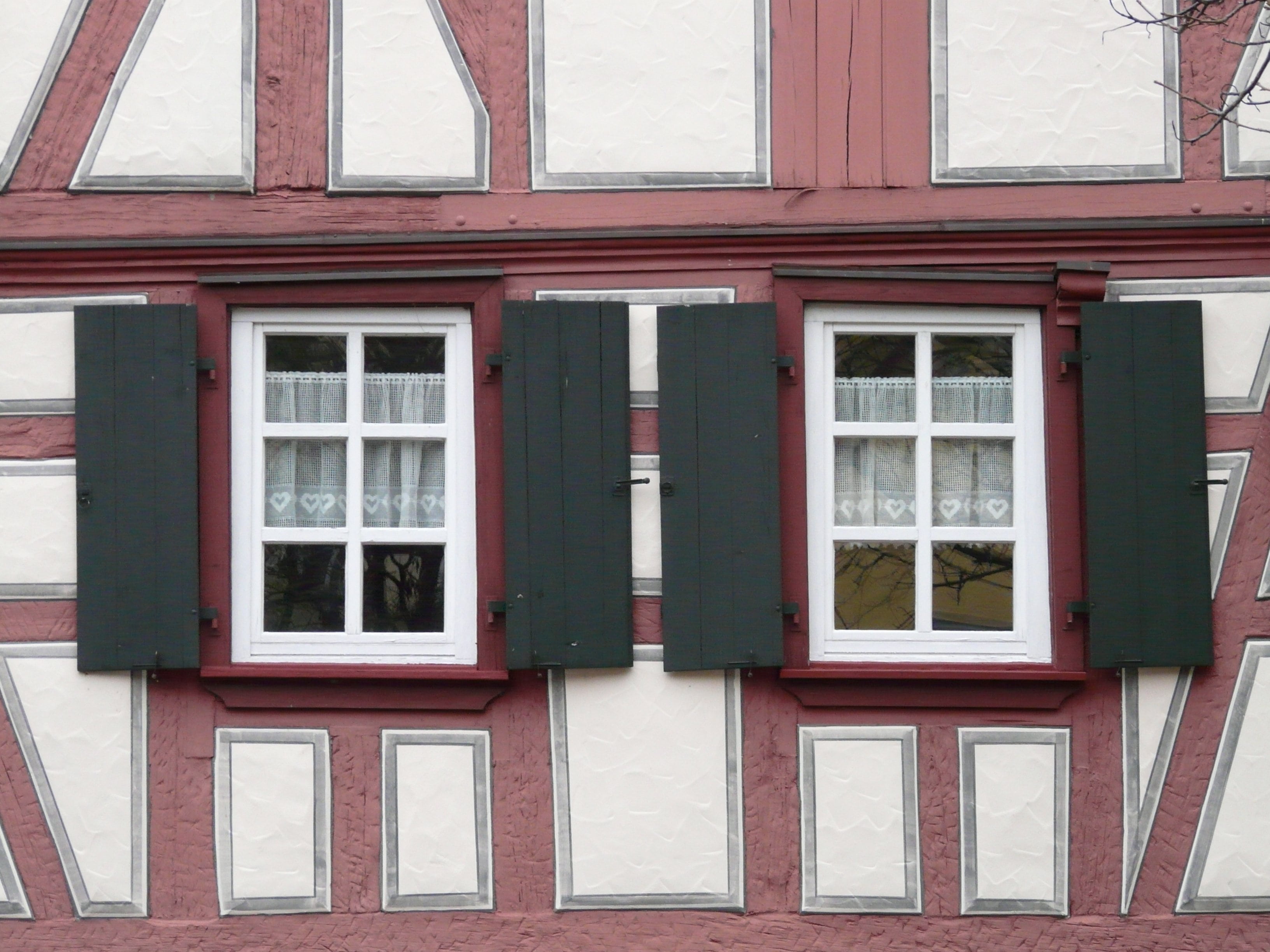 protection, glass - material, 2K, out of date, safety, security, wood - material, backgrounds, fachwerkhaus, residential district, closed, architecture, HD Wallpaper