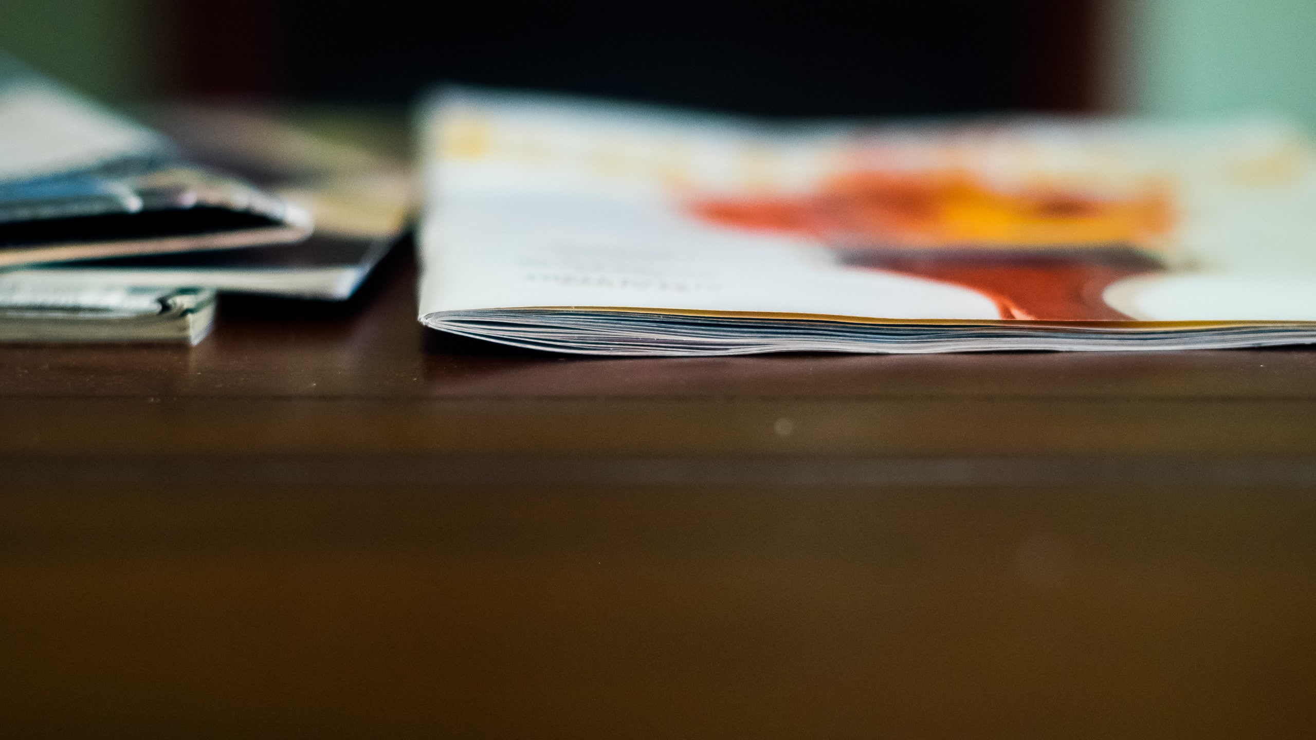 table, brown, 2K, magazine, wood, paper, HD Wallpaper
