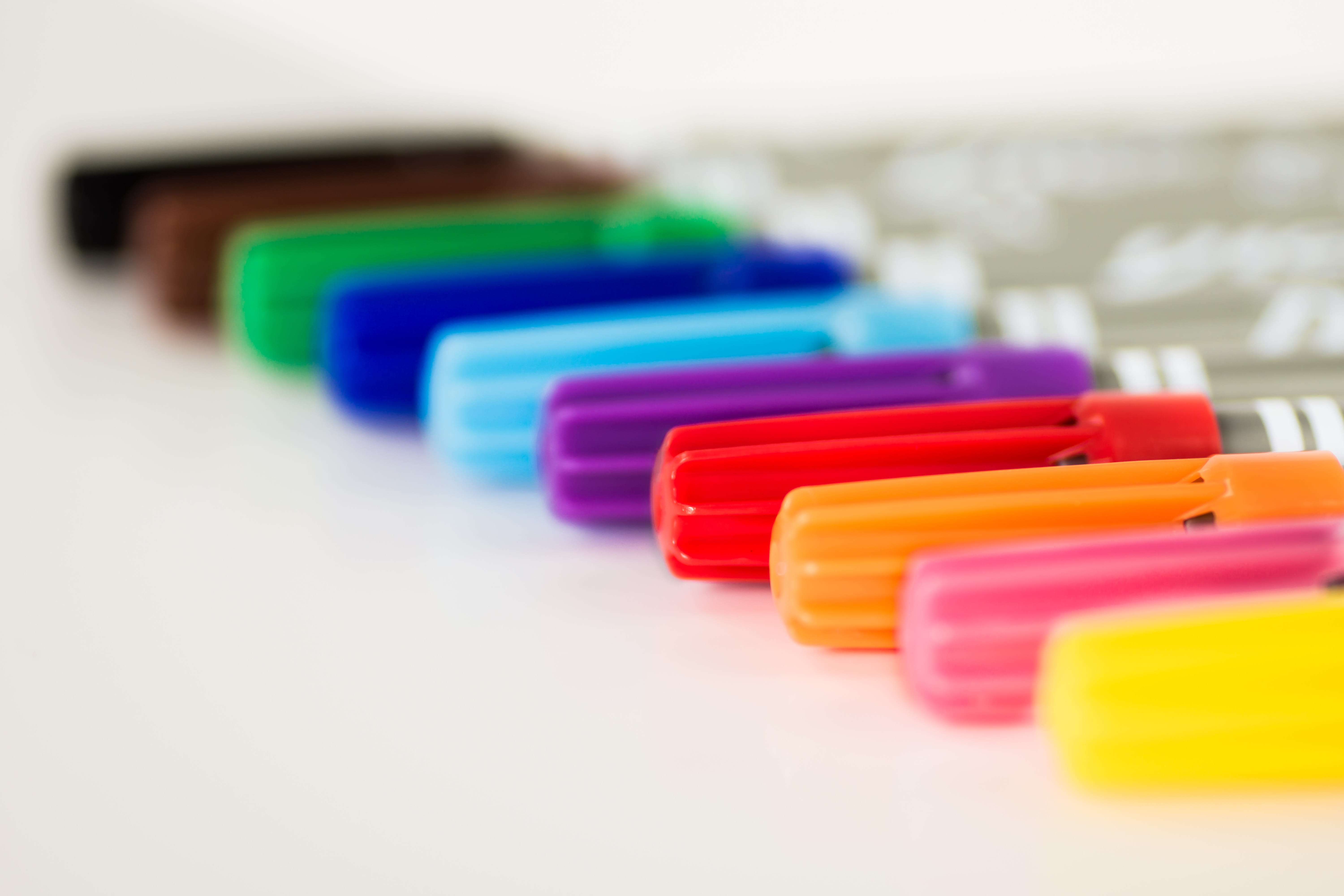 pens, choice, paint, pen, macro, close, back to school, organization, day, blue, pink color, close-up, orange color, in a row, 5K, selective focus, training, HD Wallpaper