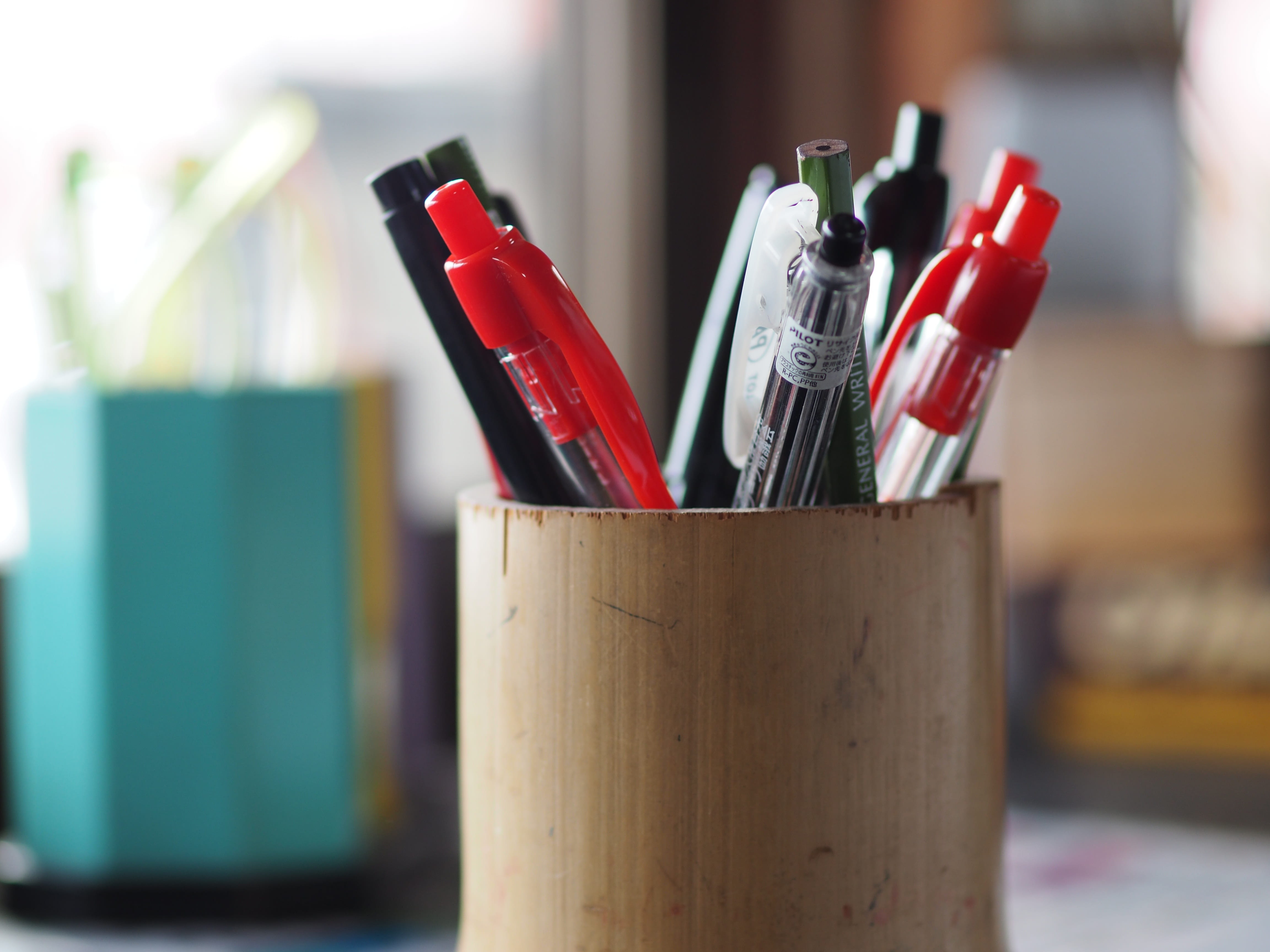 writing instrument, container, bottle, large group of objects, stationery, close-up, brush, still life, ballpoint pen, art and craft equipment, choice, HD Wallpaper
