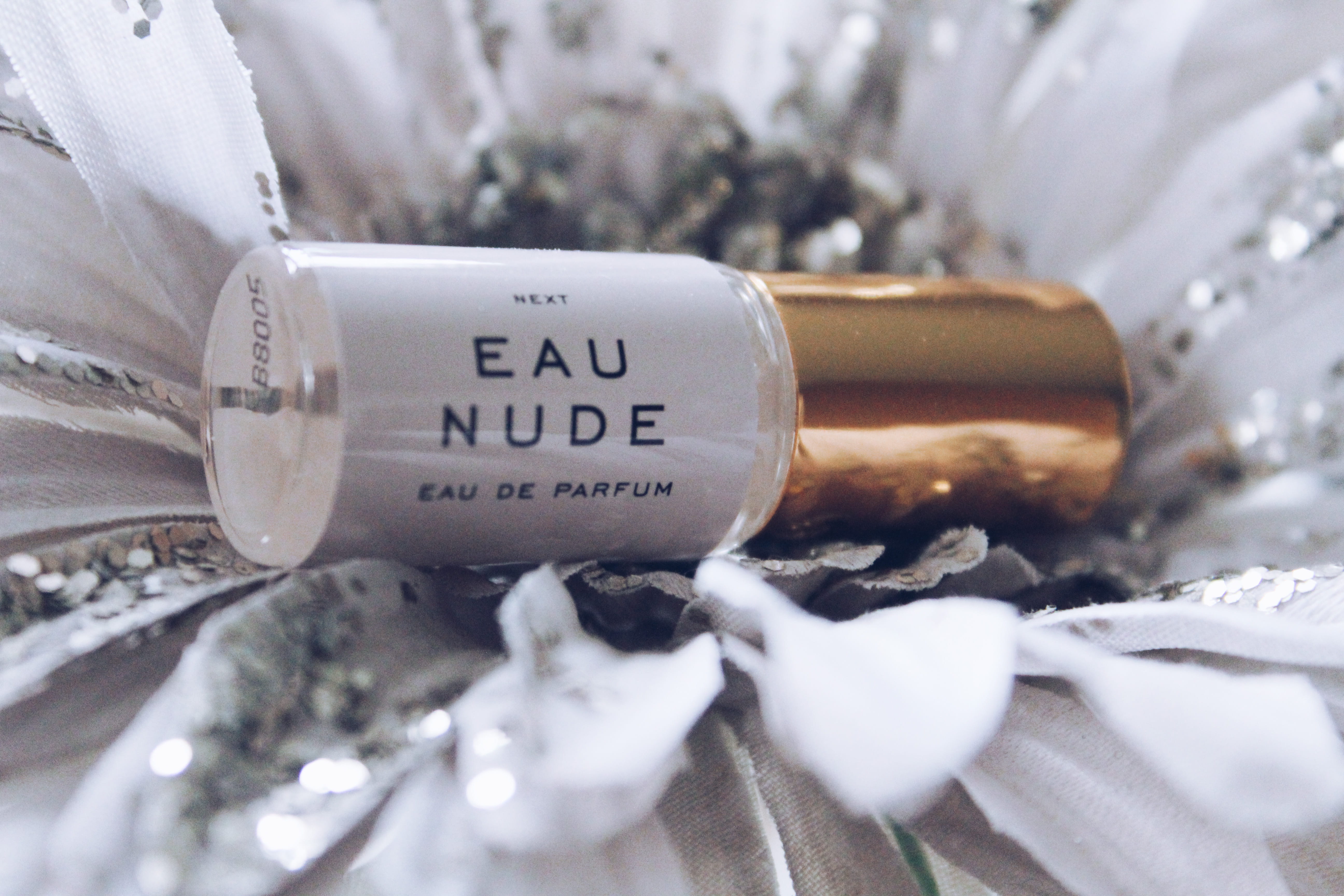 christmas, ammunition, cork - stopper, container, lab, text, bird, perfume, aluminium, paper, bottle, deodorant, drink, word, close-up, 5K, weapon, refreshment, HD Wallpaper