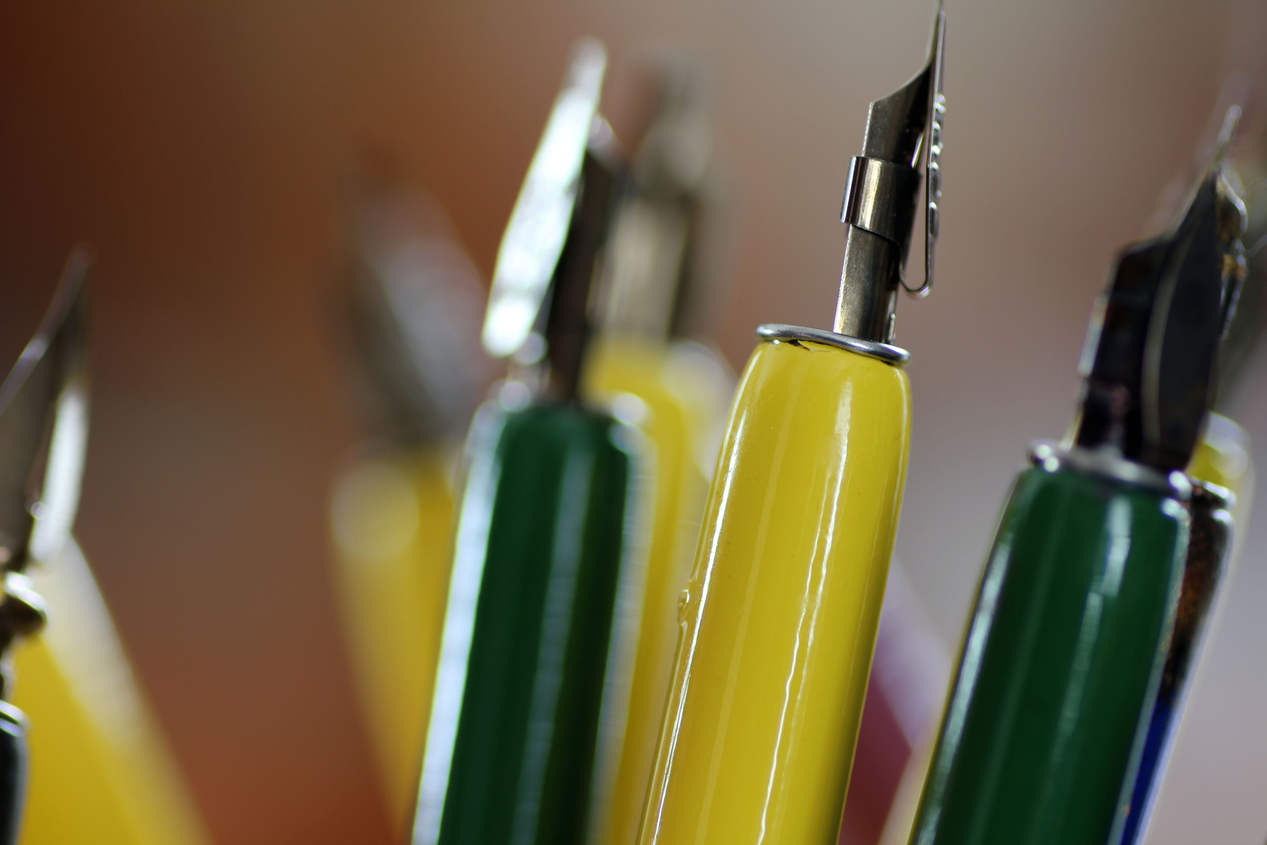 no people, multi colored, indoors, business, focus on foreground, still life, leave, office, craft, calligraphy, yellow, close-up, felt tip pen, selective focus, HD Wallpaper