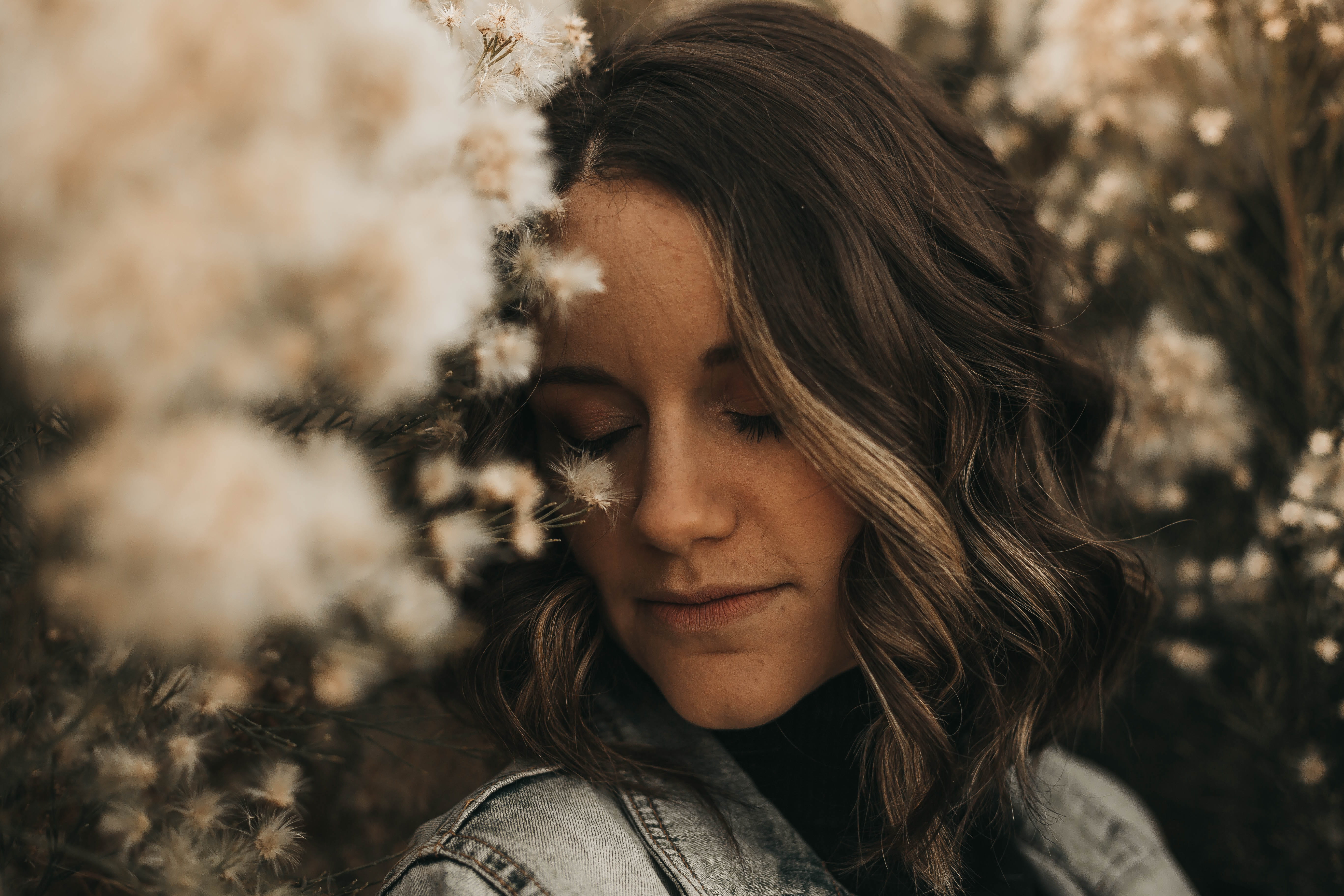 looking, mouth, hairstyle, flowers, nature, person, flower bouquet, teenager, home decor, beside, warm clothing, headshot, leisure activity, beautiful woman, HD Wallpaper