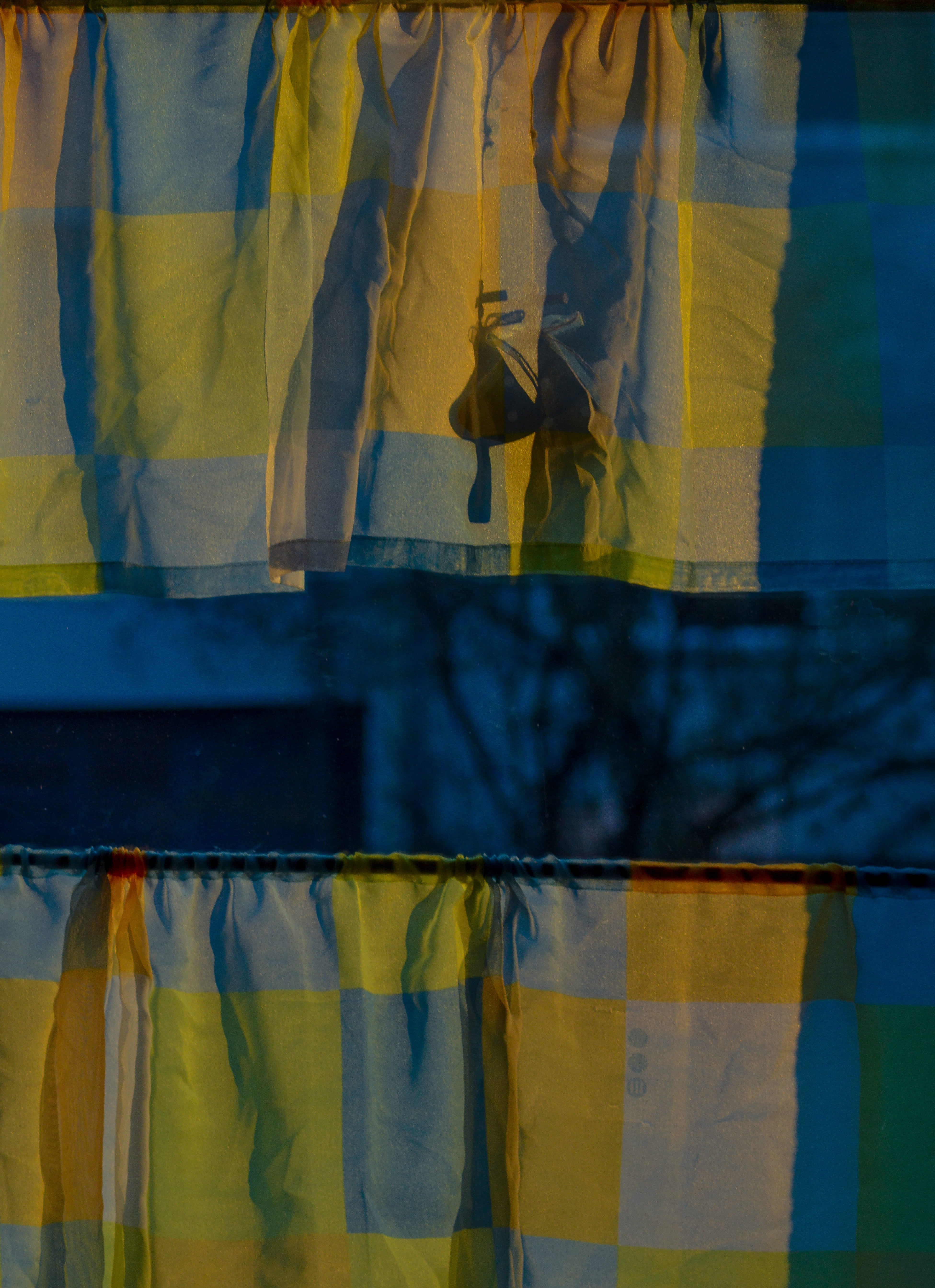 dance pose, dye, architecture, yellow, built structure, applique, full frame, no people, hanging, 5K, striped, asphalt, daffodil, paint container, multi colored, Phone HD Wallpaper