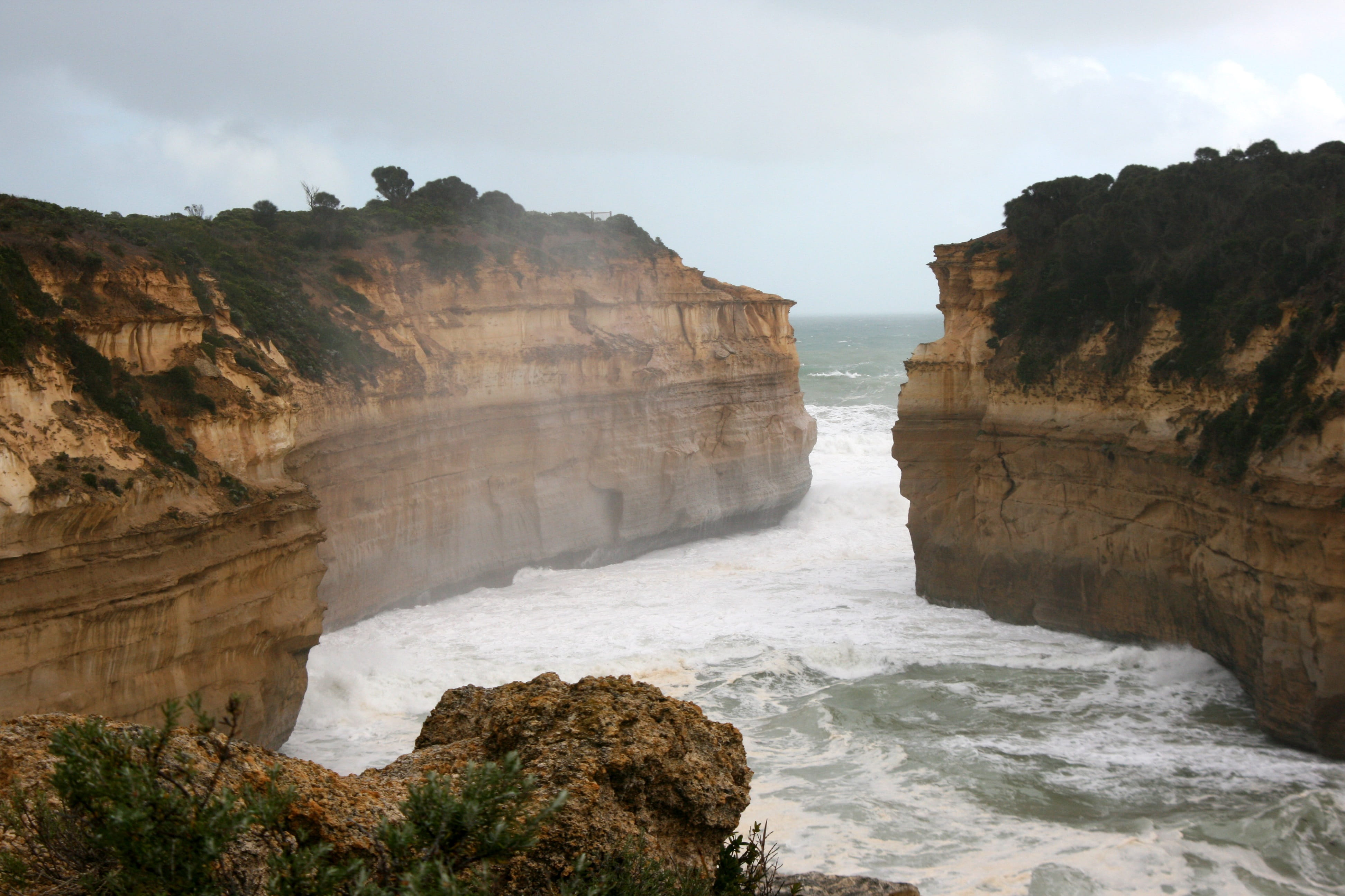 12 apostles, no people, sky, cloud - sky, outdoors, non-urban scene, scenics - nature, rock formation, wave, motion, coastal, rock - object, travel, day, HD Wallpaper