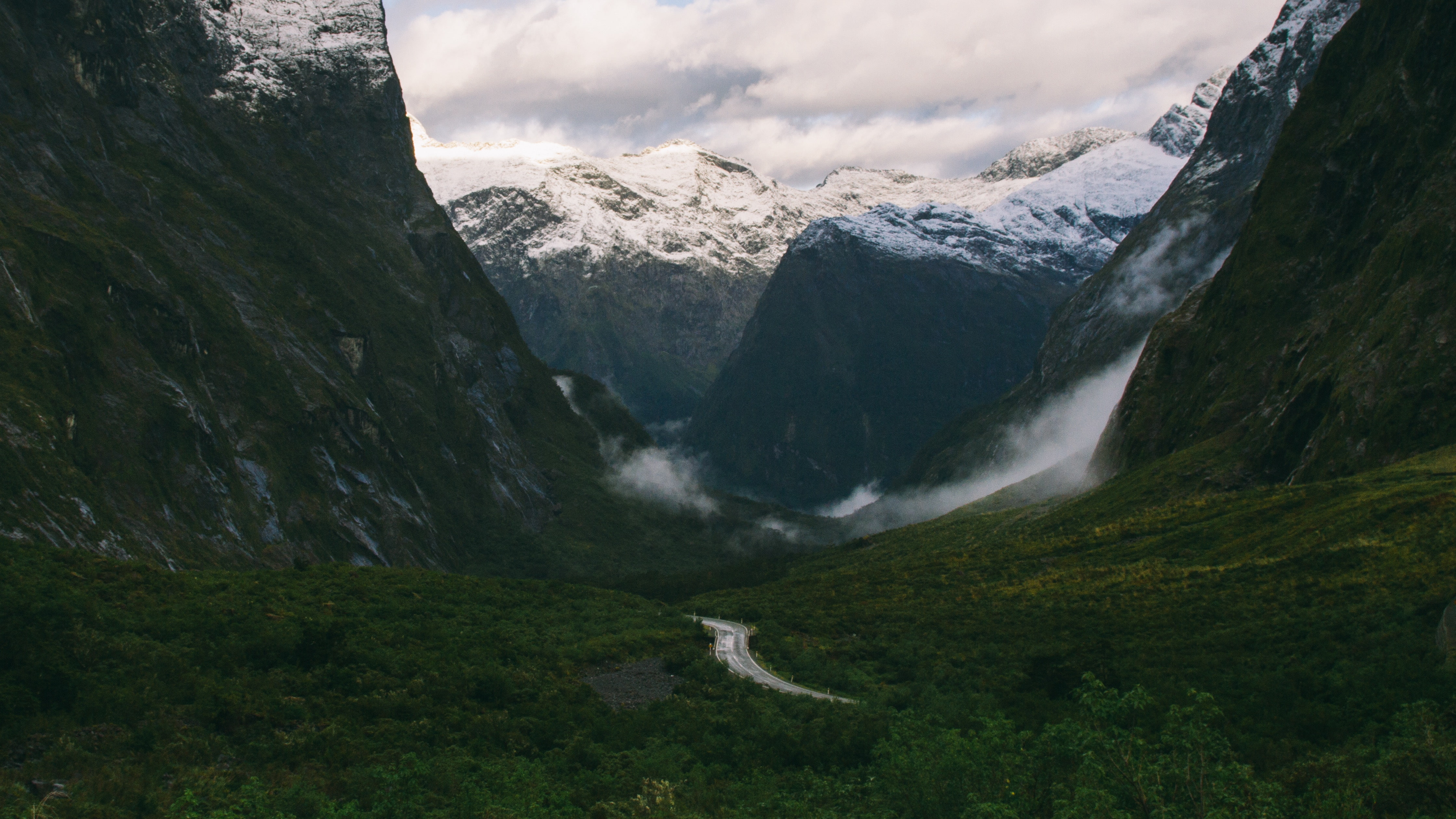 mist, 4K, national park, Greg Shield, nature, snowy peak, far view, snow, photography, road, New Zealand, valley, clouds, landscape, forest, mountains, HD Wallpaper