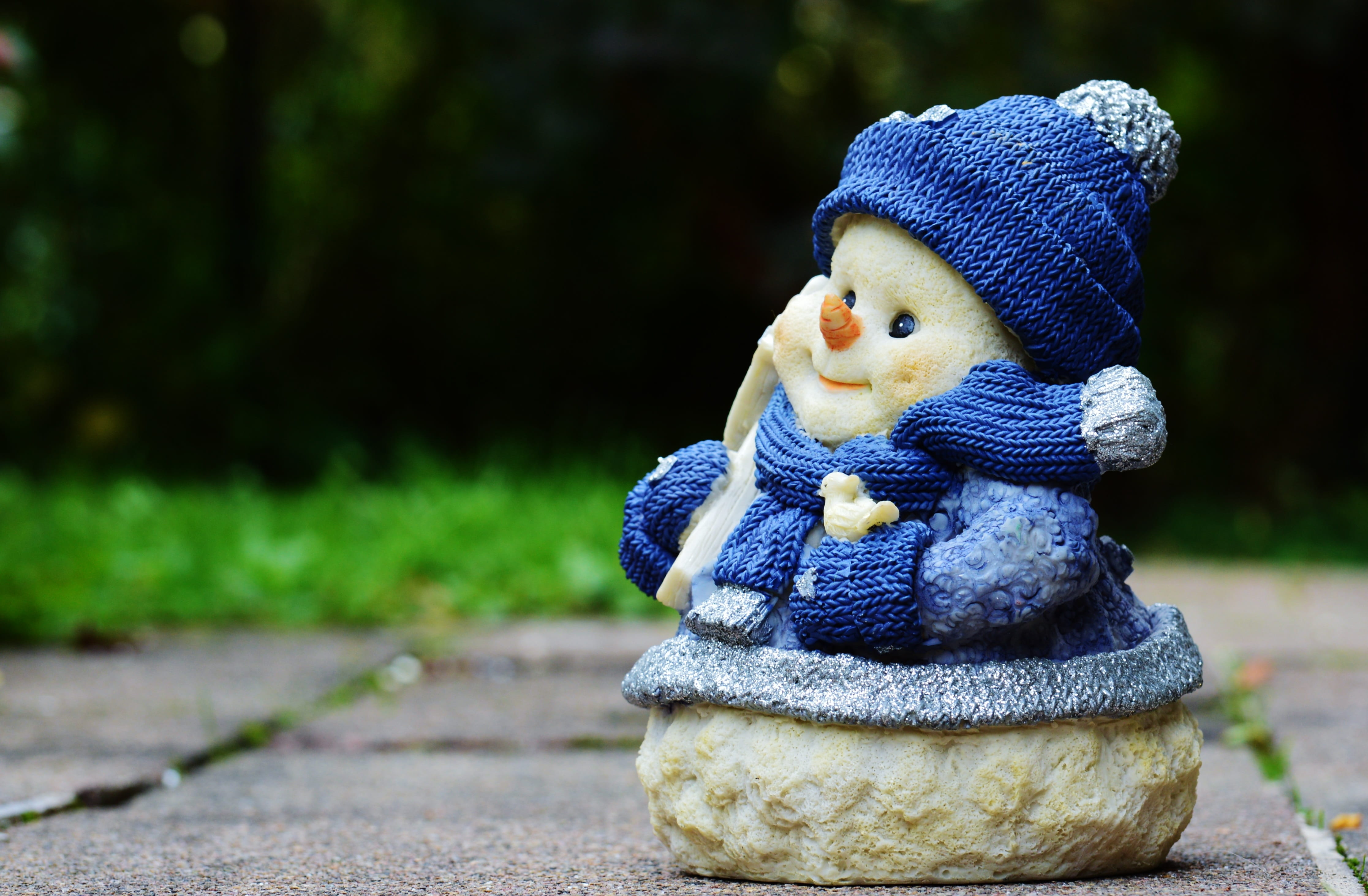 art and craft, outdoors, teddy bear, snowman, 4K, christmas decoration, december, close-up, christmas, nature, creativity, funny, contemplative, human representation, HD Wallpaper