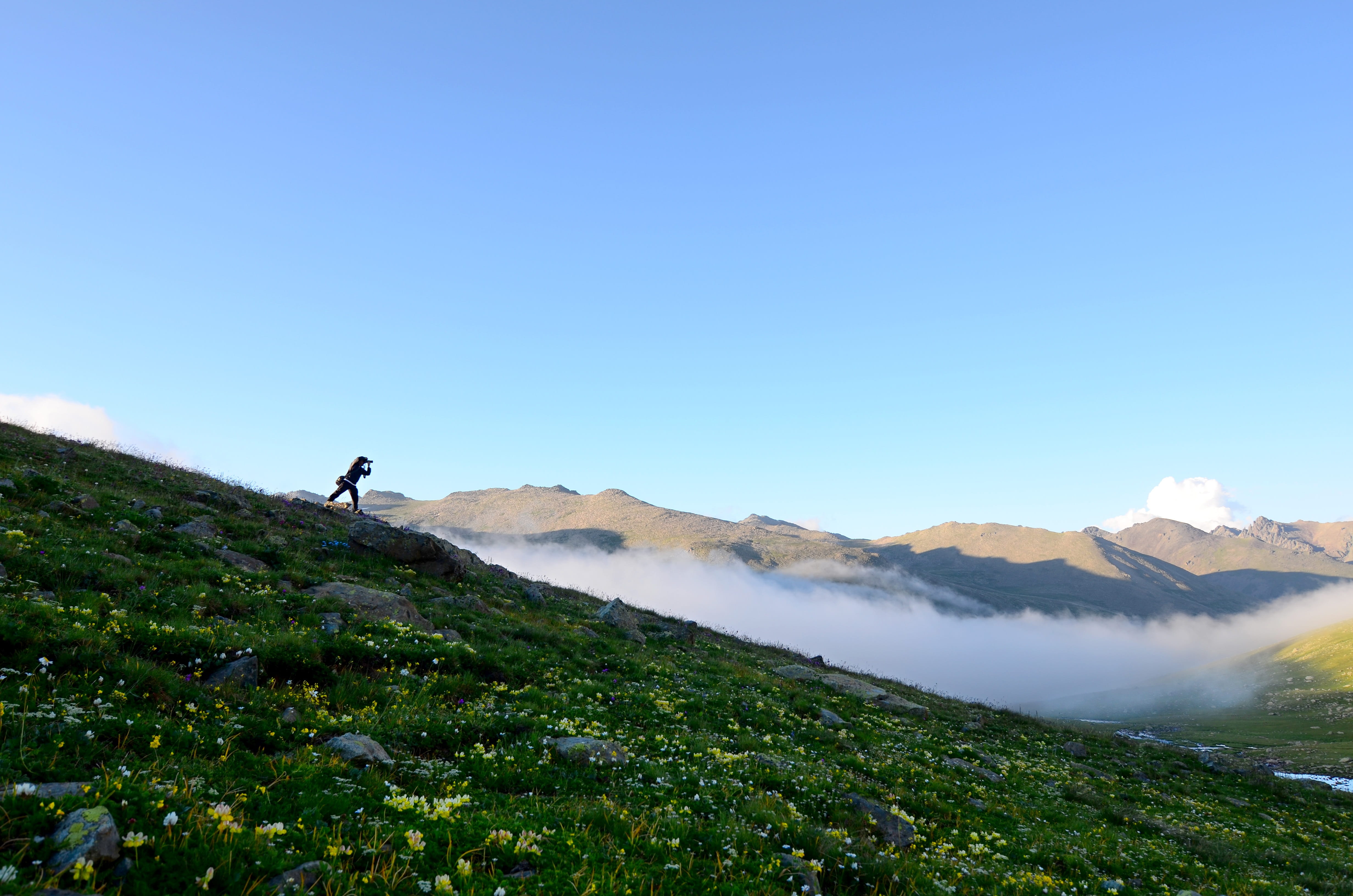 fog, high, clouds, mountain, taylor, white clouds, tranquil scene, outdoors, activity, vivid color, travel, blue, 4K, Turkey, cloud, day, grassland, plant, HD Wallpaper