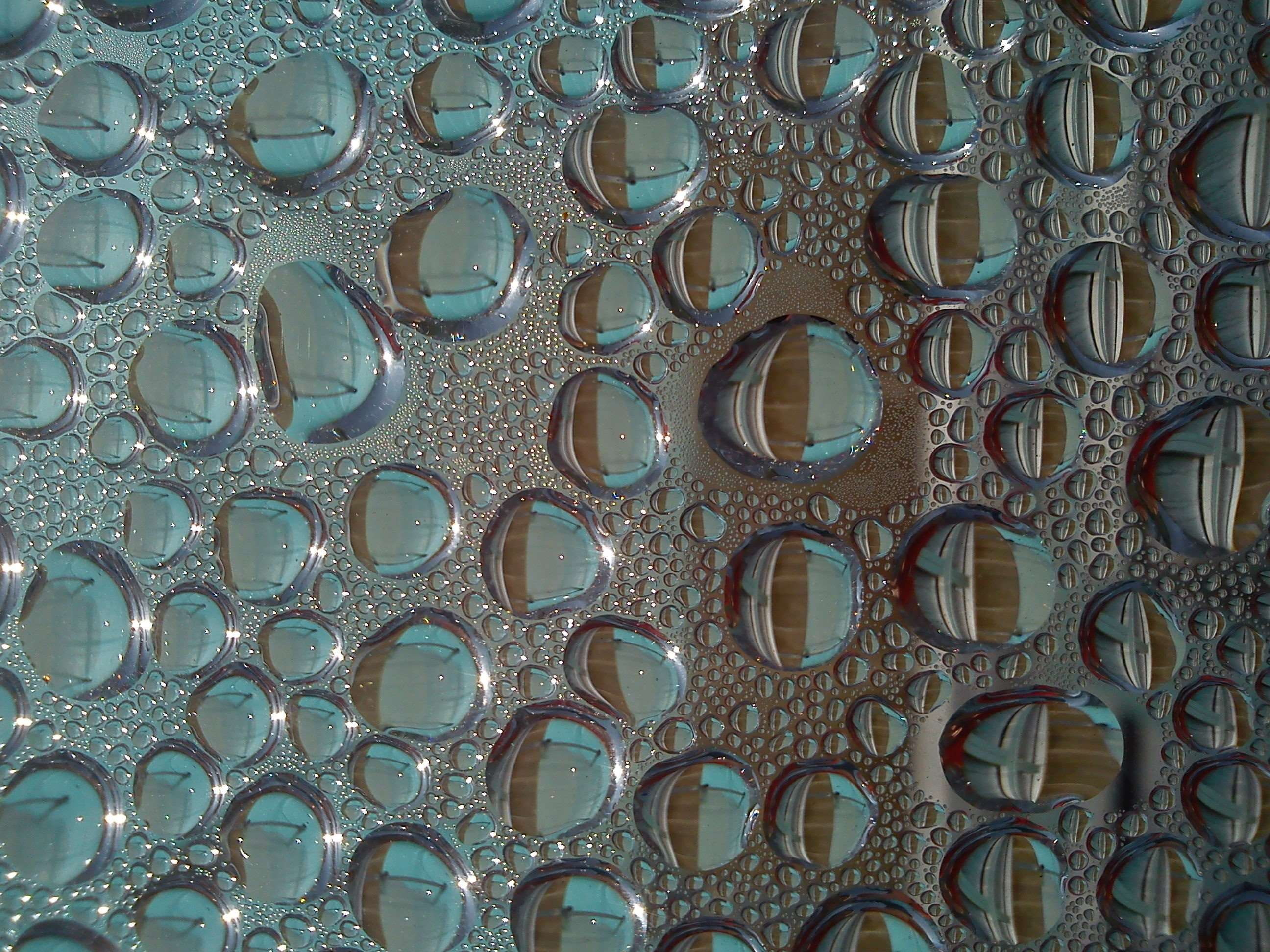 fogging, 2K, in a row, indoors, many, glass, fractal, no people, built structure, pattern, wall - building feature, close-up, balls, design, water, window, HD Wallpaper