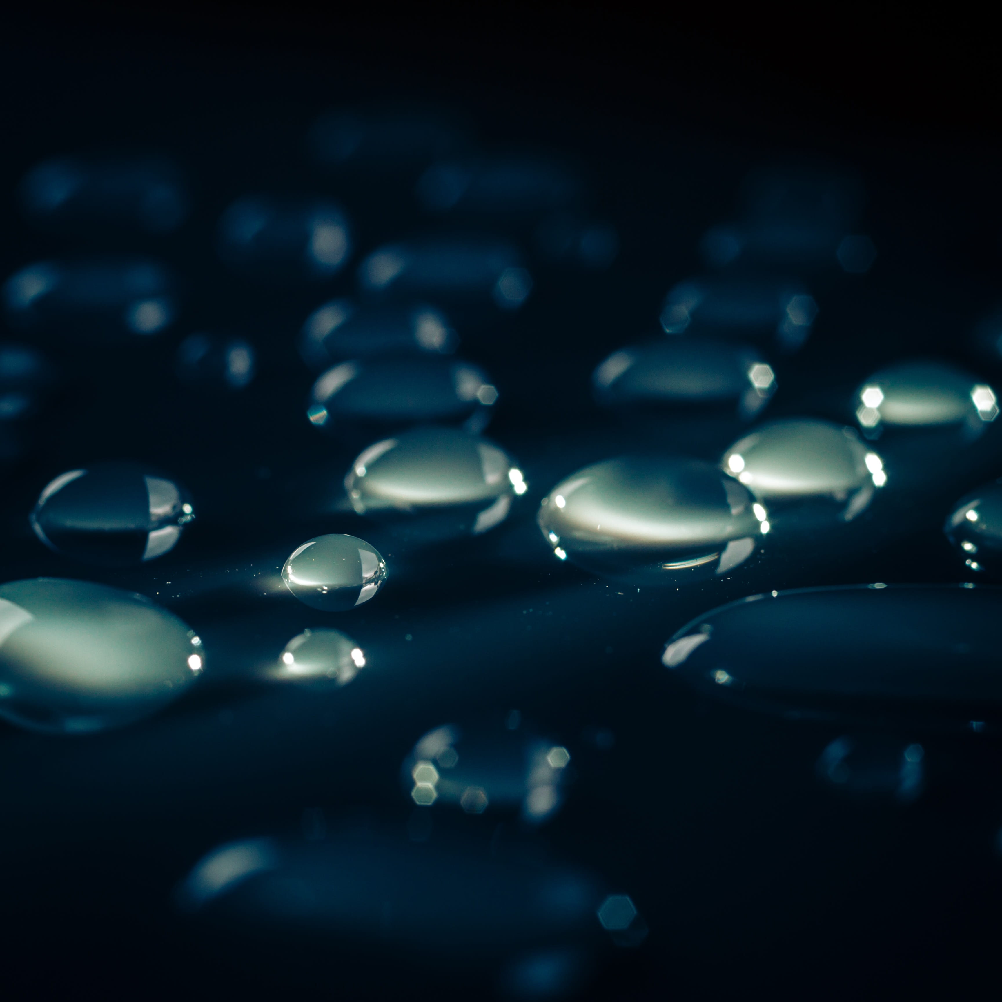 contrast, purity, shadow, black background, beaded, drop of water, water, shiny, light, drop, 2K, drip, close-up, close up, raindrop, sphere, mirroring, Phone HD Wallpaper