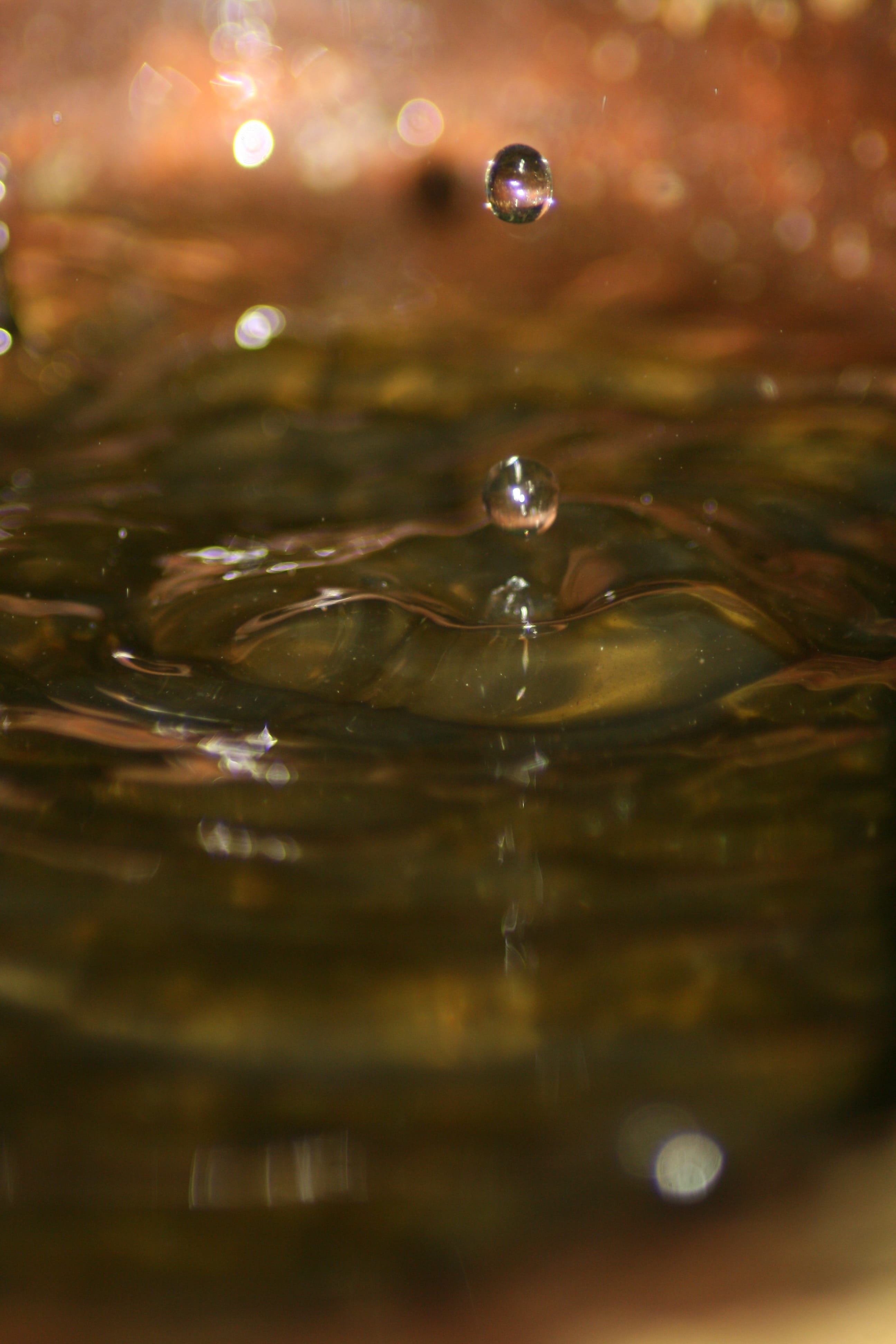splashing, Drop Of Water, water feature, nature, motion, freshness, reflection, hochspringender high drop, full frame, outdoors, purity, high-speed photography, Phone HD Wallpaper