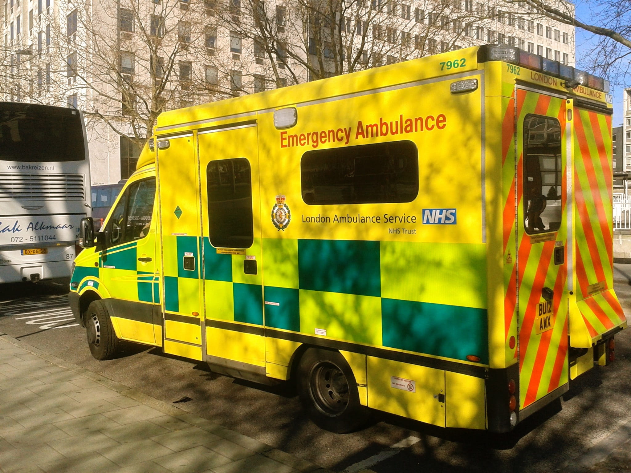no people, medical, bus, emergency response, emergency, london, city, public transportation, road, tree, paramedic, mode of transportation, architecture, HD Wallpaper