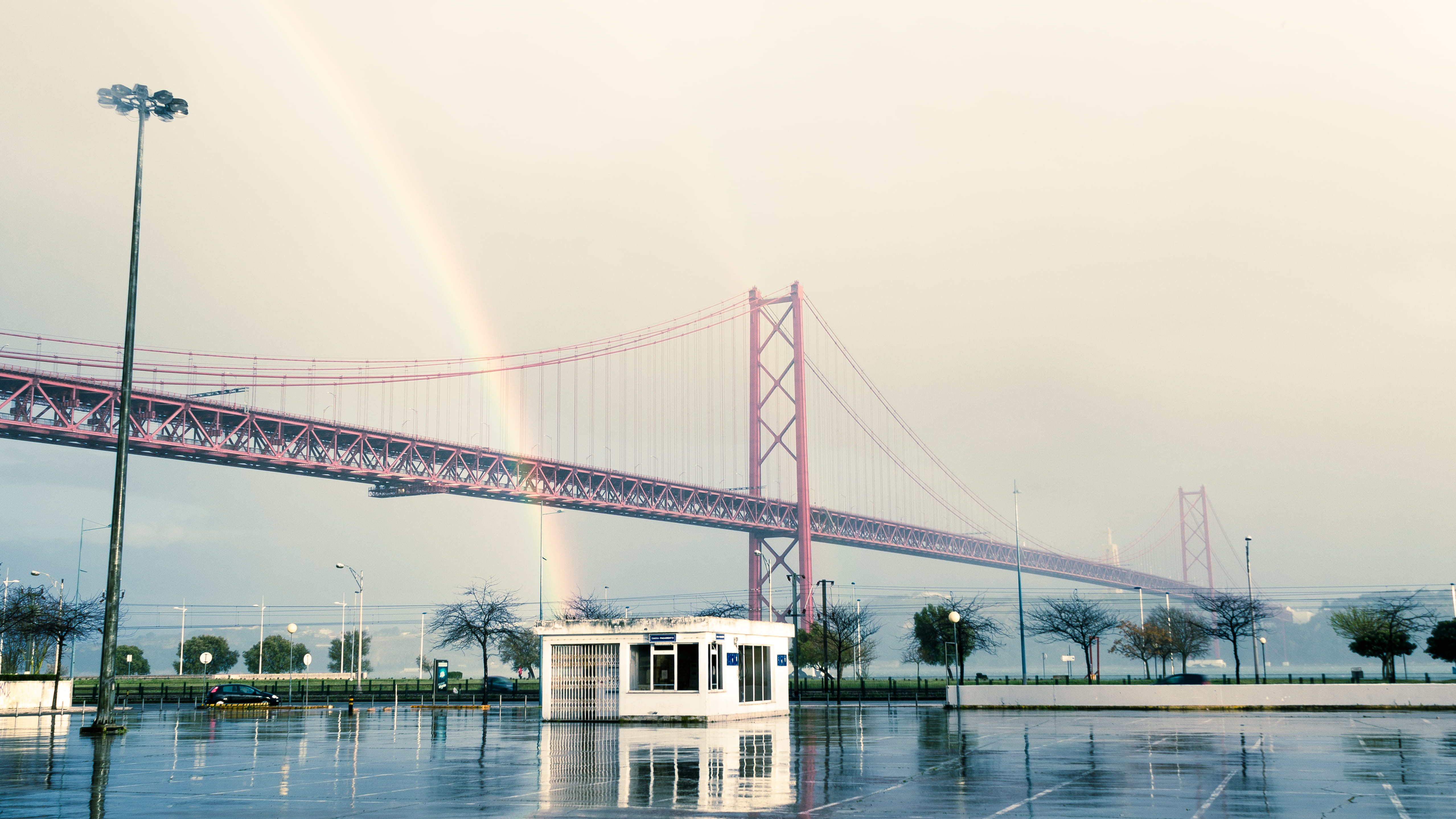 transportation, mist, built structure, river, street, clouding, red, ponte 25 de abril, evening, misty, view, suspension bridge, architecture, engineering, HD Wallpaper