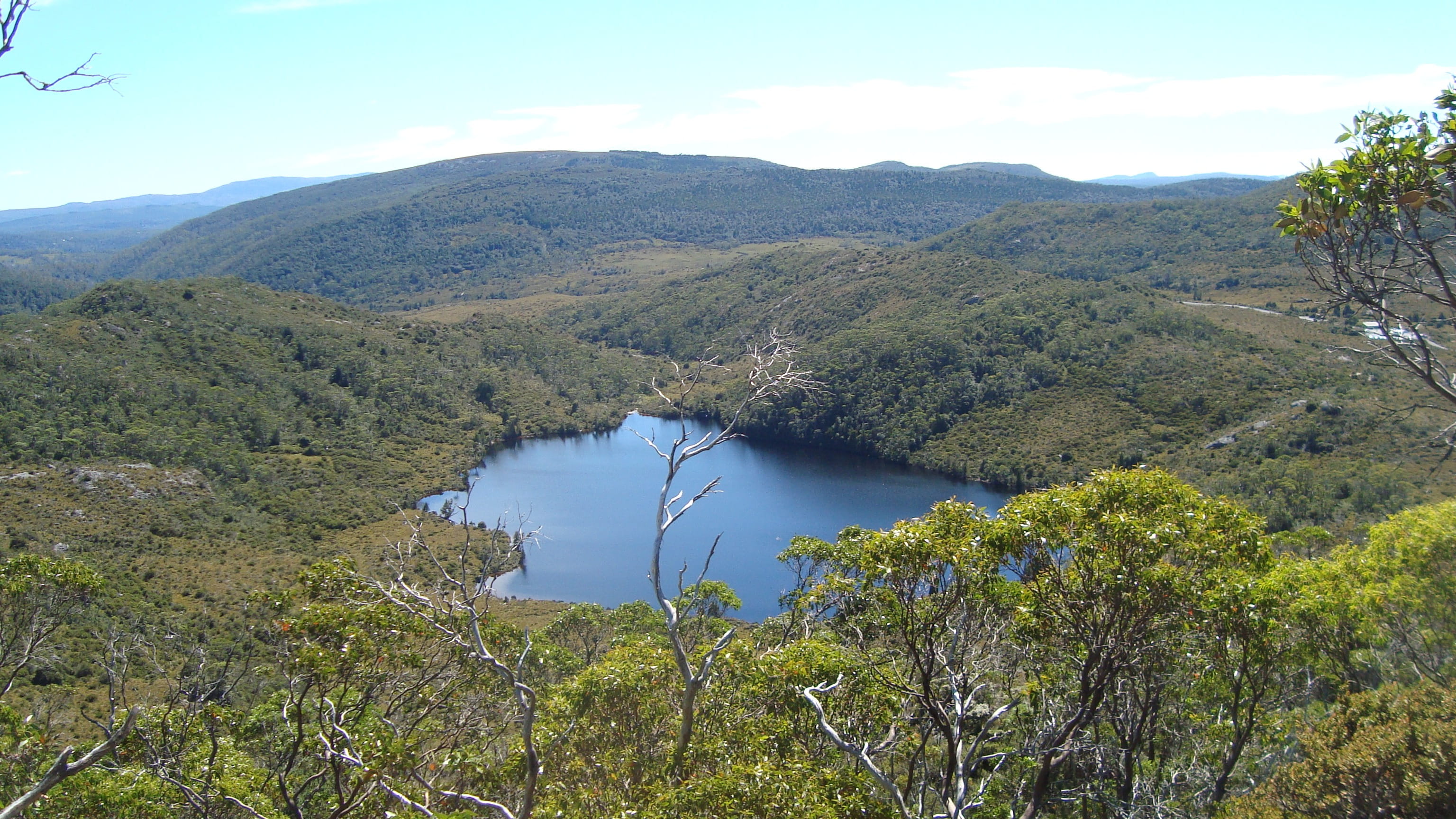 Tasmania, lake, idyllic, Mountains, outdoor, landscape, non-urban scene, sky, growth, tranquil scene, day, scenic, scenery, wilderness, plant, nature, scenics, HD Wallpaper