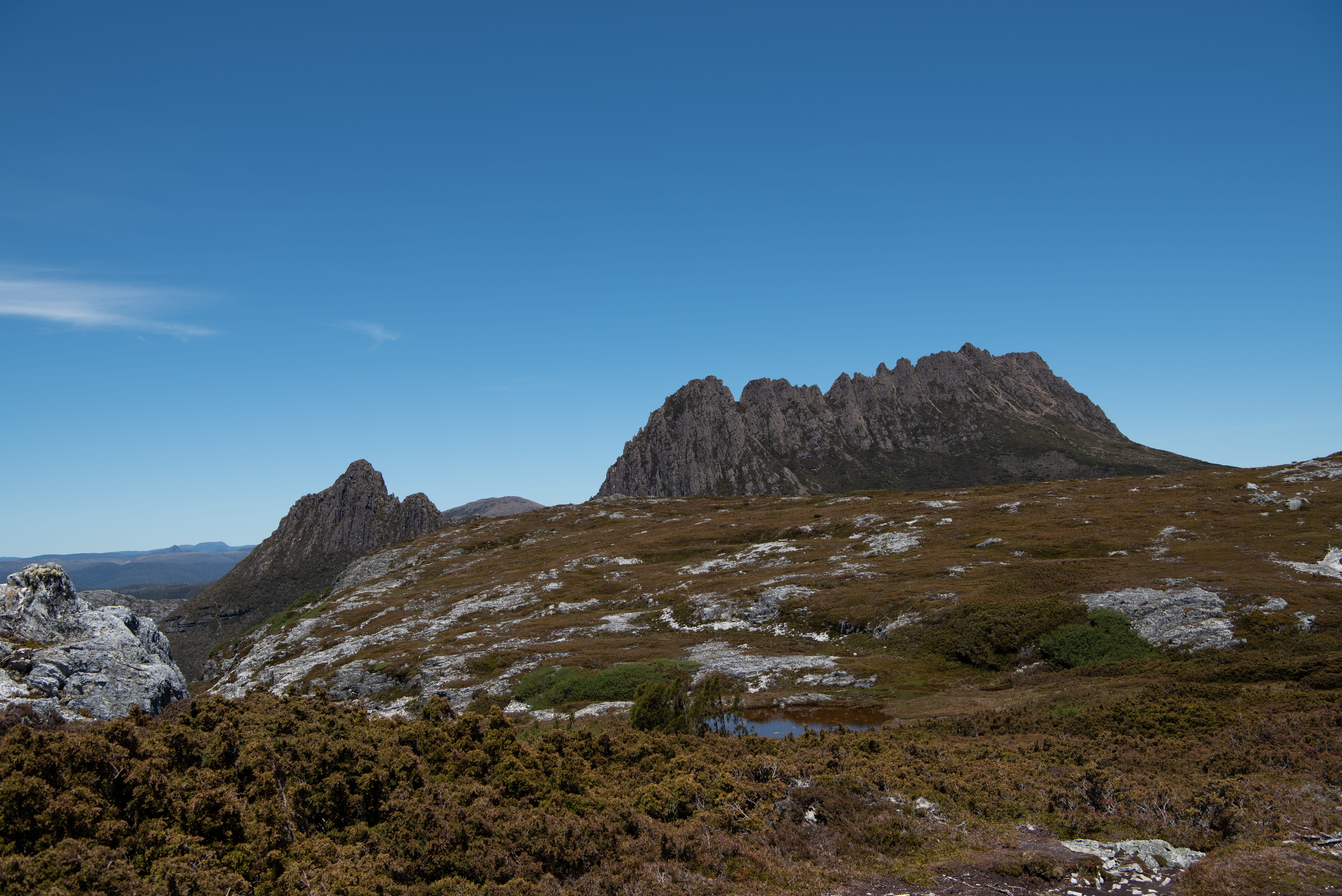 no people, beauty in nature, rock formation, scenic, outdoors, blue, mountain peak, non-urban scene, idyllic, wilderness, formation, cradle mountain, hike, HD Wallpaper