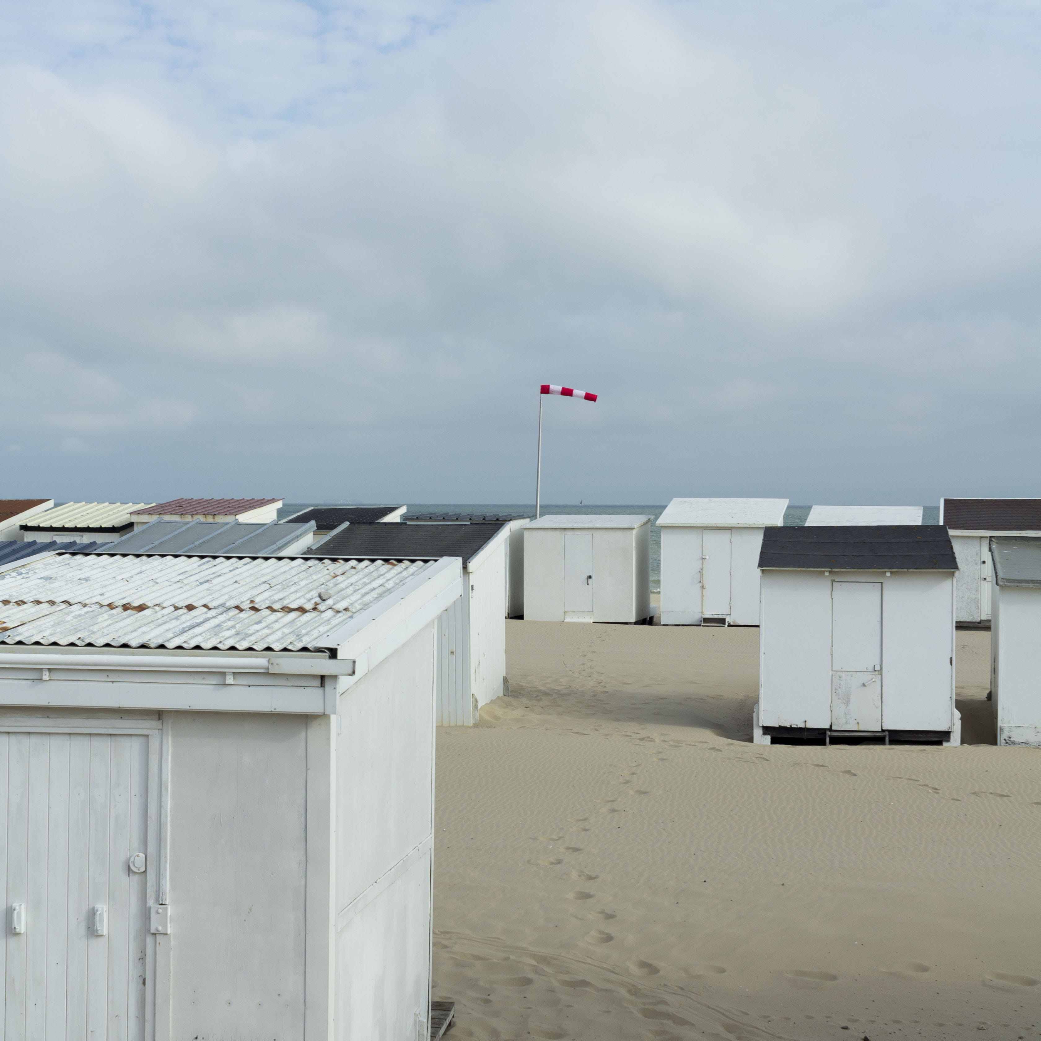 beach hut, chalets, coast, drapeau, calais, sand, water, built structure, france, outdoors, 2K, architecture, beach, day, travels, cabin, building exterior, Phone HD Wallpaper