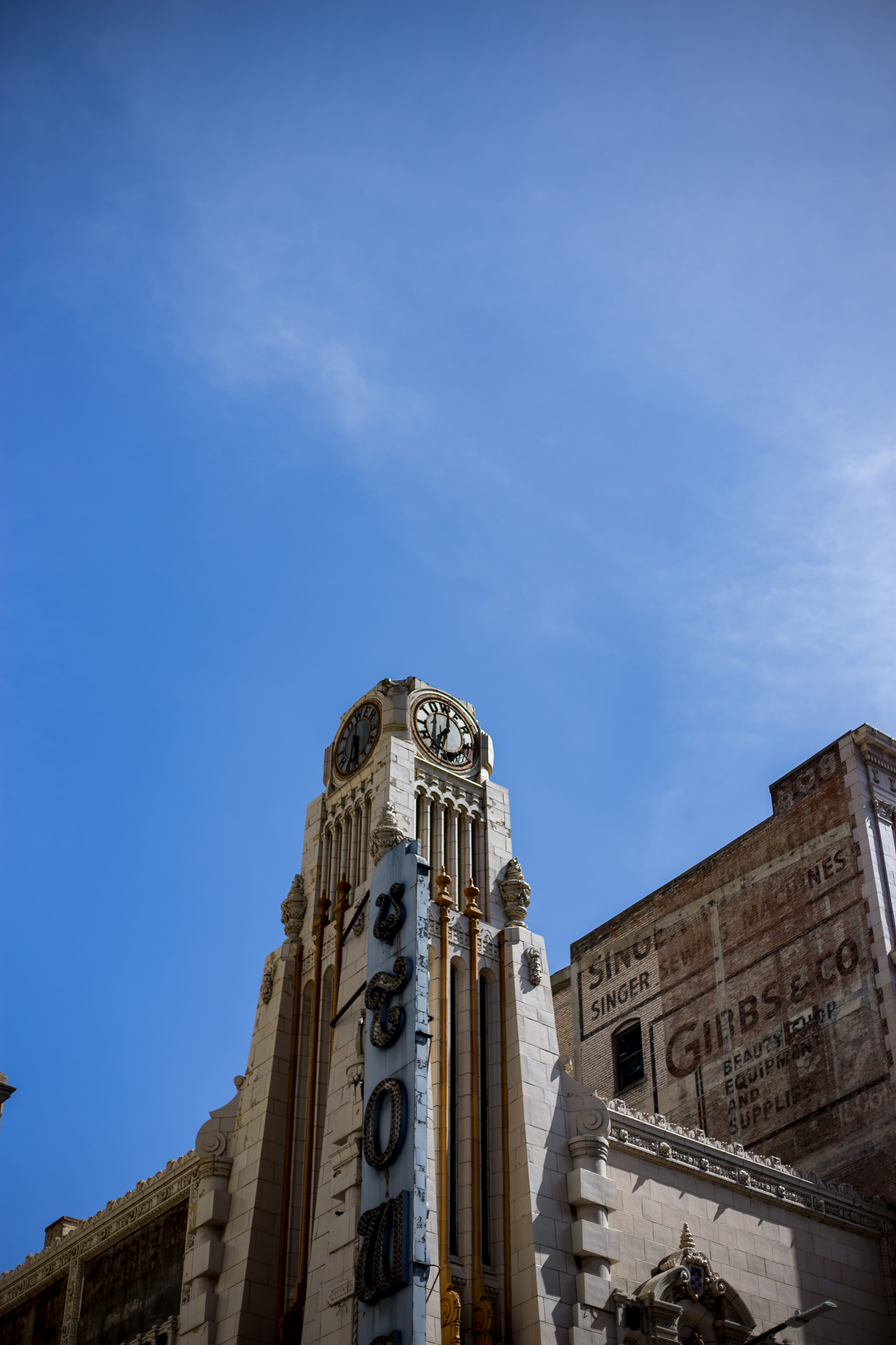 the past, monument, low angle view, views, urban, built structure, travel destinations, building, 5K, history, building exterior, city, place of worship, Phone HD Wallpaper