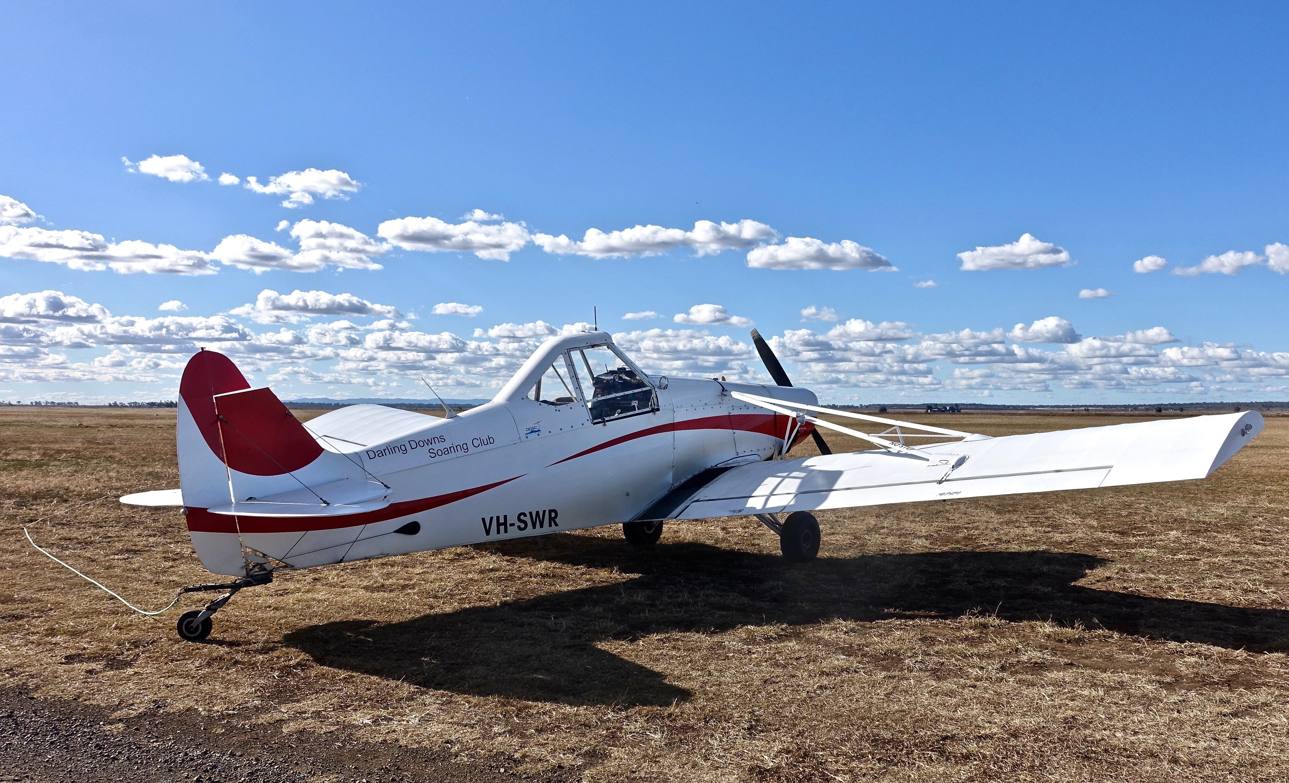 red, cockpit, blue, aviation, Aircraft, 4K, aircraft, piper, no people, Airplane, cloud - sky, sea, sunlight, pawnee, tug, day, propeller, nature, land, HD Wallpaper