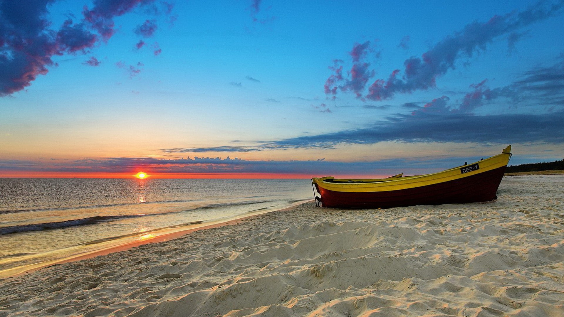 sunset, 1080P, boats, beach, hd, sand, sun, x, beaches, art, landscapes, vehicles, ocean, clouds, nature, HD Wallpaper
