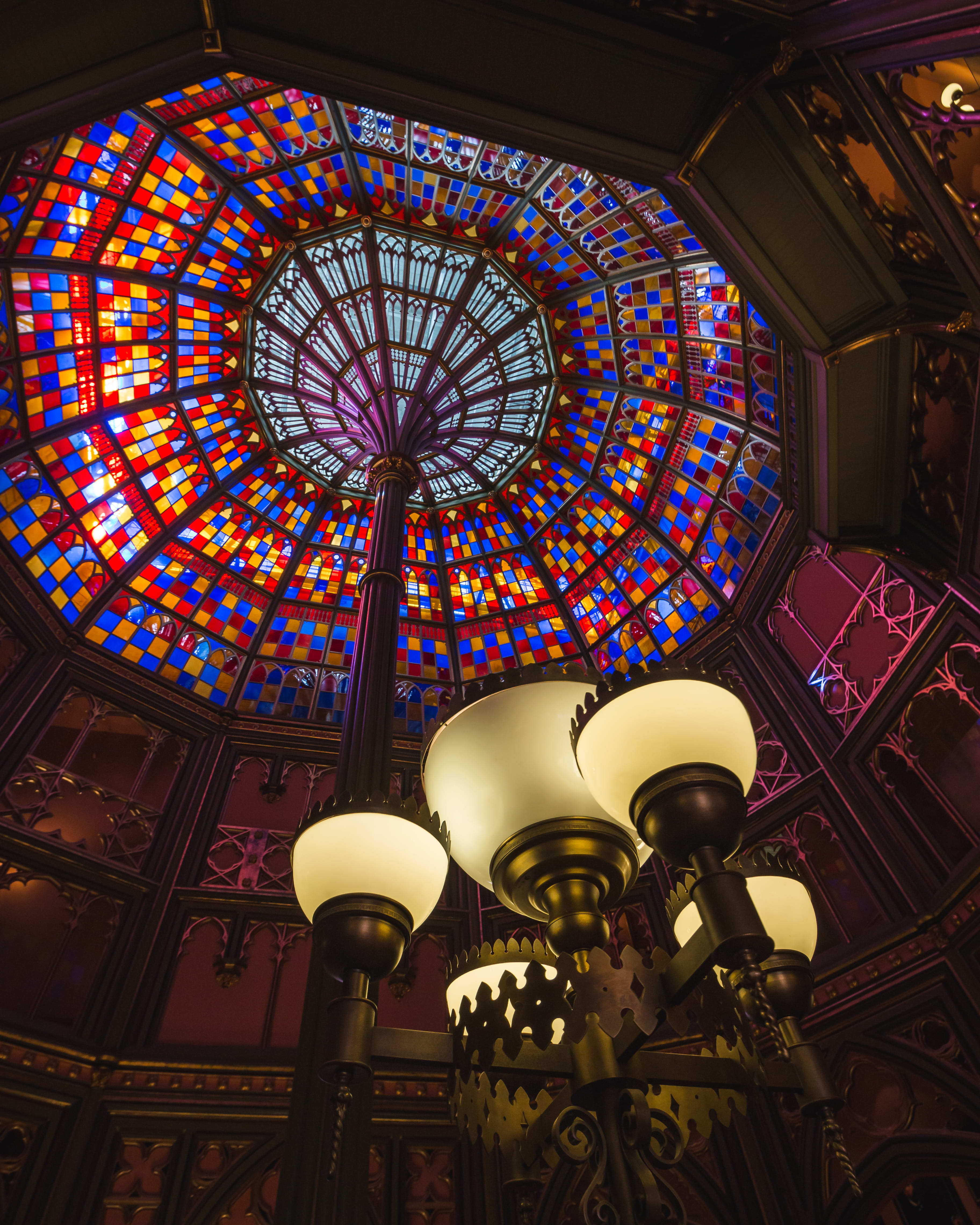 building, pattern, gothic, architecture, united states, indoors, architecture and art, place of worship, low angle view, old, luxury, multi colored, no people, Phone HD Wallpaper