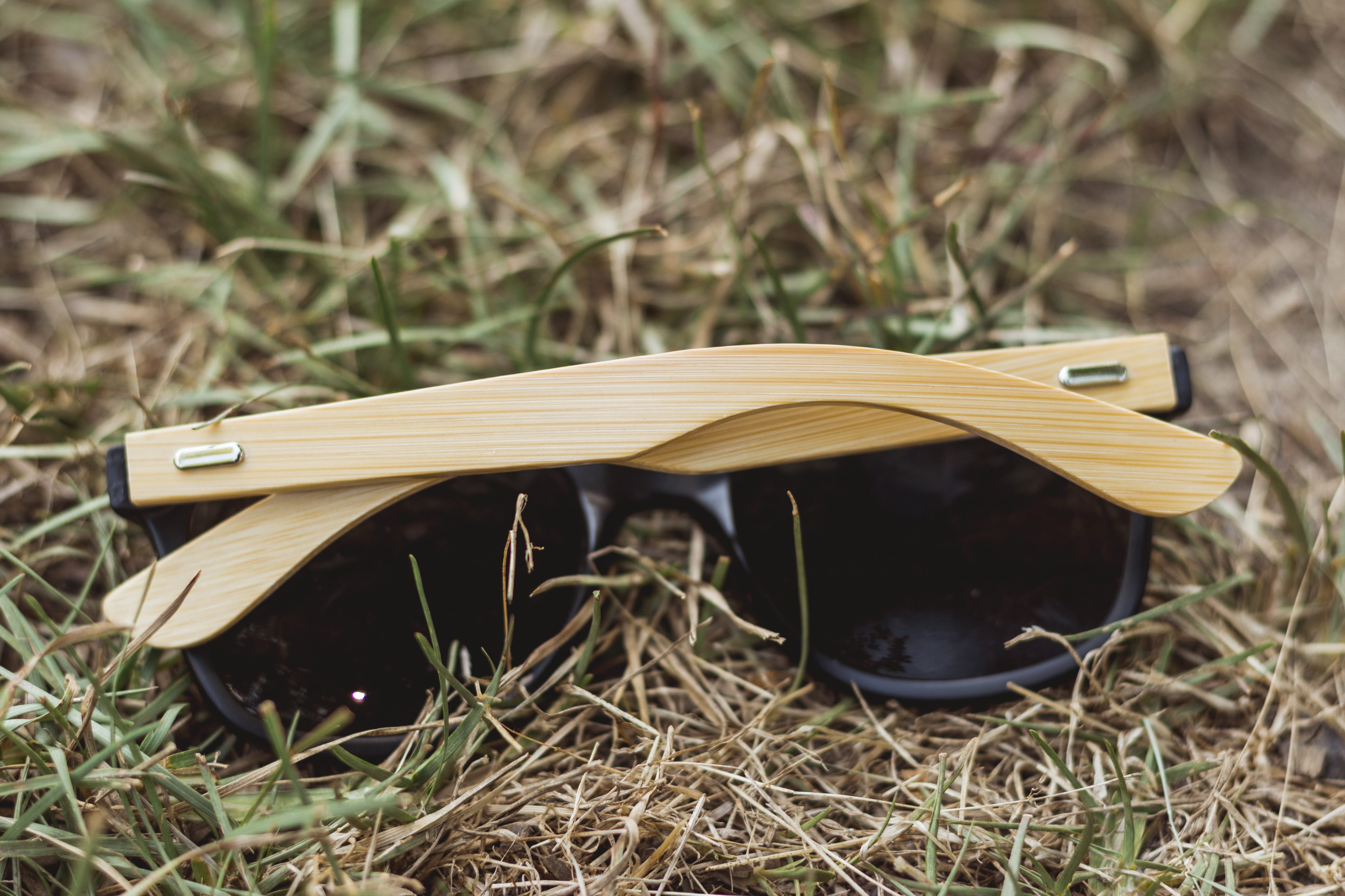 field, blade of grass, no people, park, plant, focus on foreground, grass, personal accessory, baton rouge, growth, close-up, wood - material, day, outdoors, HD Wallpaper
