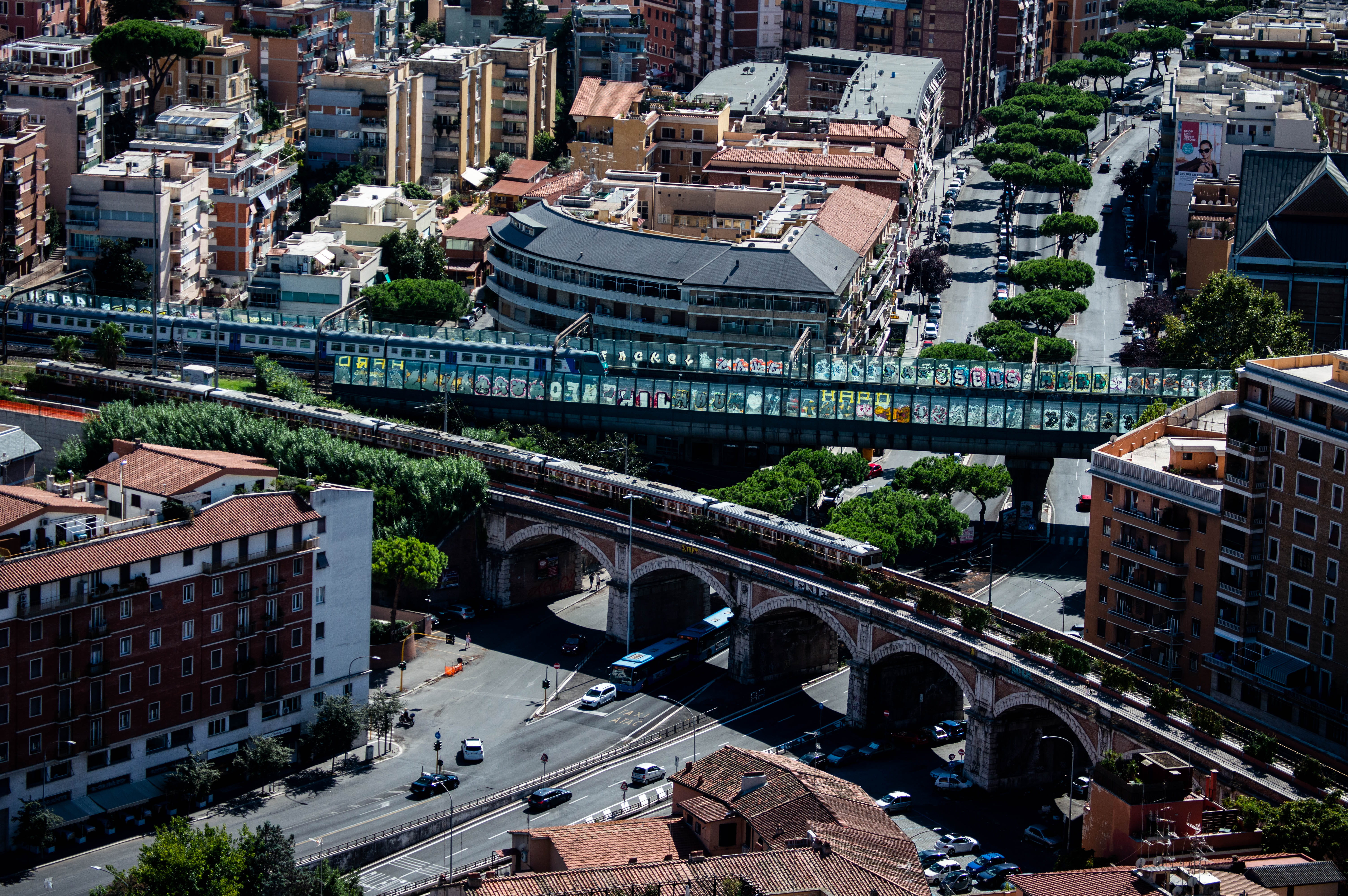 bridge, public transport, architecture, arch bridge, outdoors, motor vehicle, high angle view, urban, transportation, italy, nature, roads, street, arch, HD Wallpaper